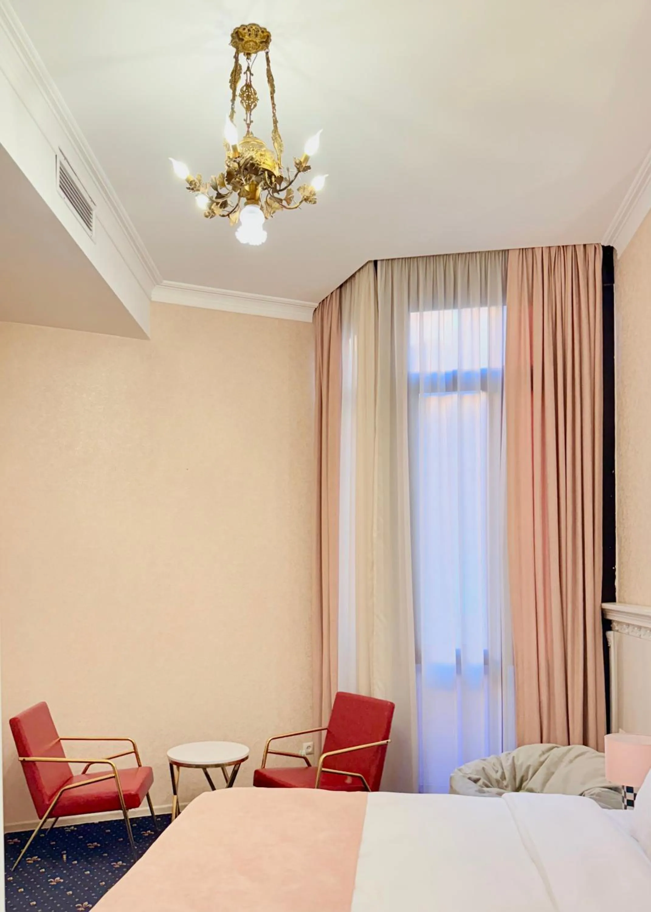 Bed in Arts Hotel by Square