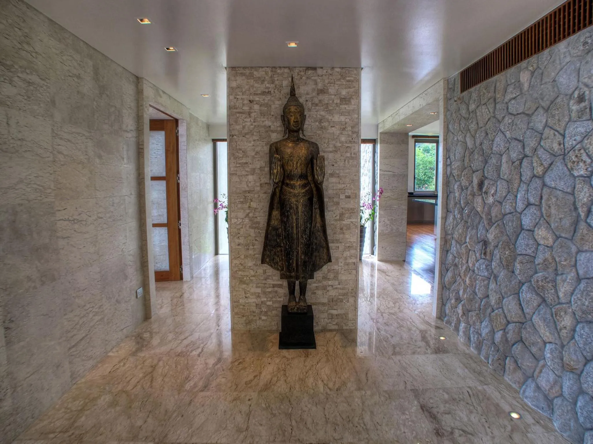 Decorative detail in Villa Minh