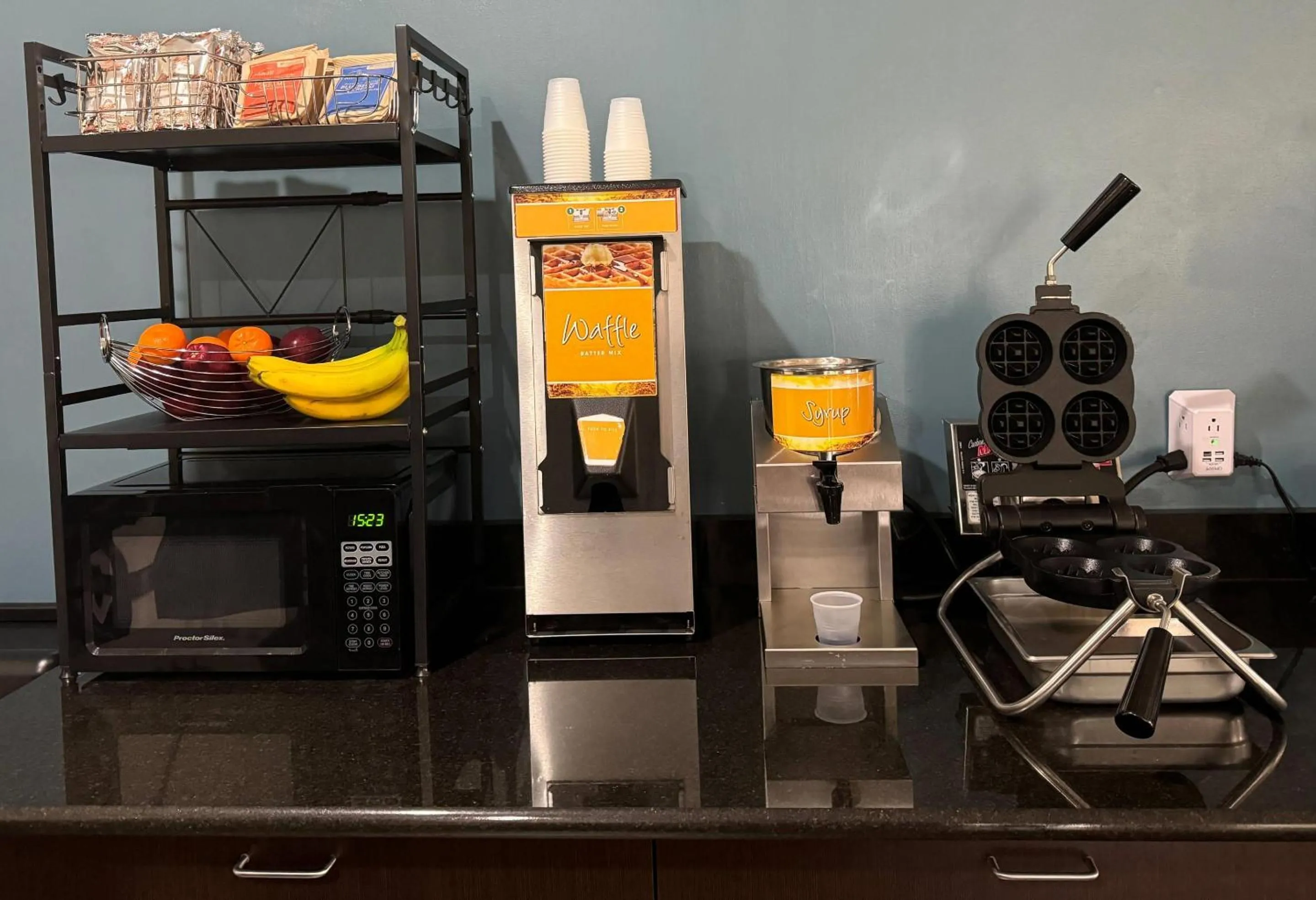 Breakfast in Quality Inn Kenly I-95