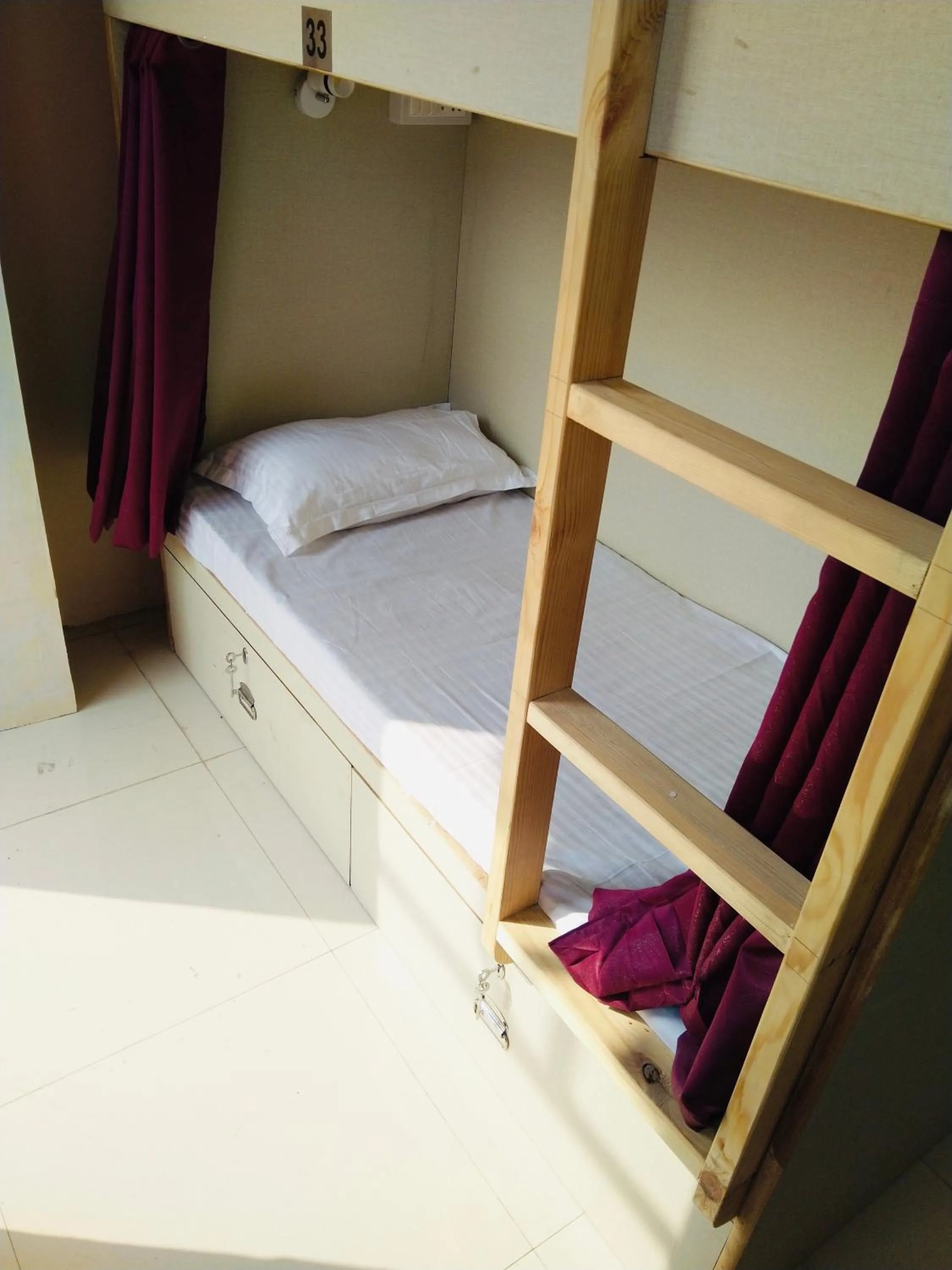 bunk bed, Bed in Homestay Ac Dormitory
