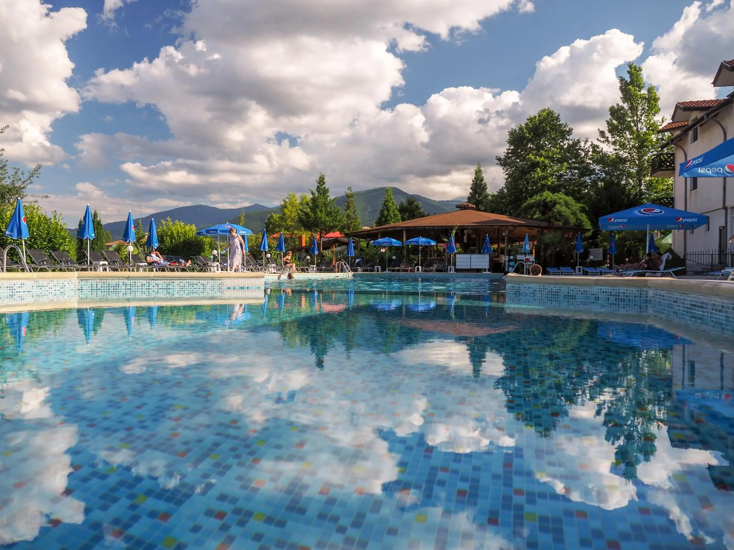 Swimming pool in Dolna Bania Hotel