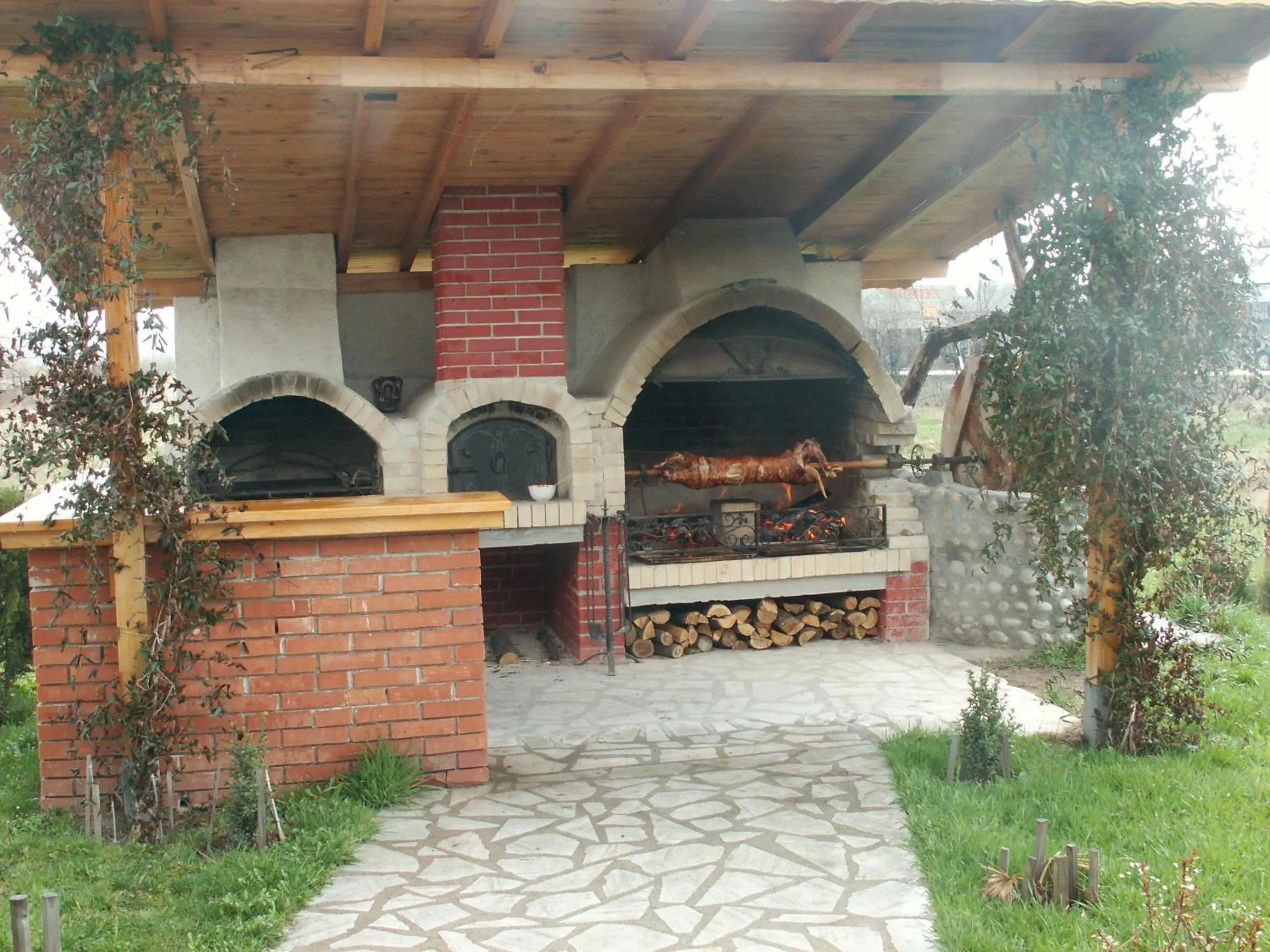 BBQ facilities in Dolna Bania Hotel