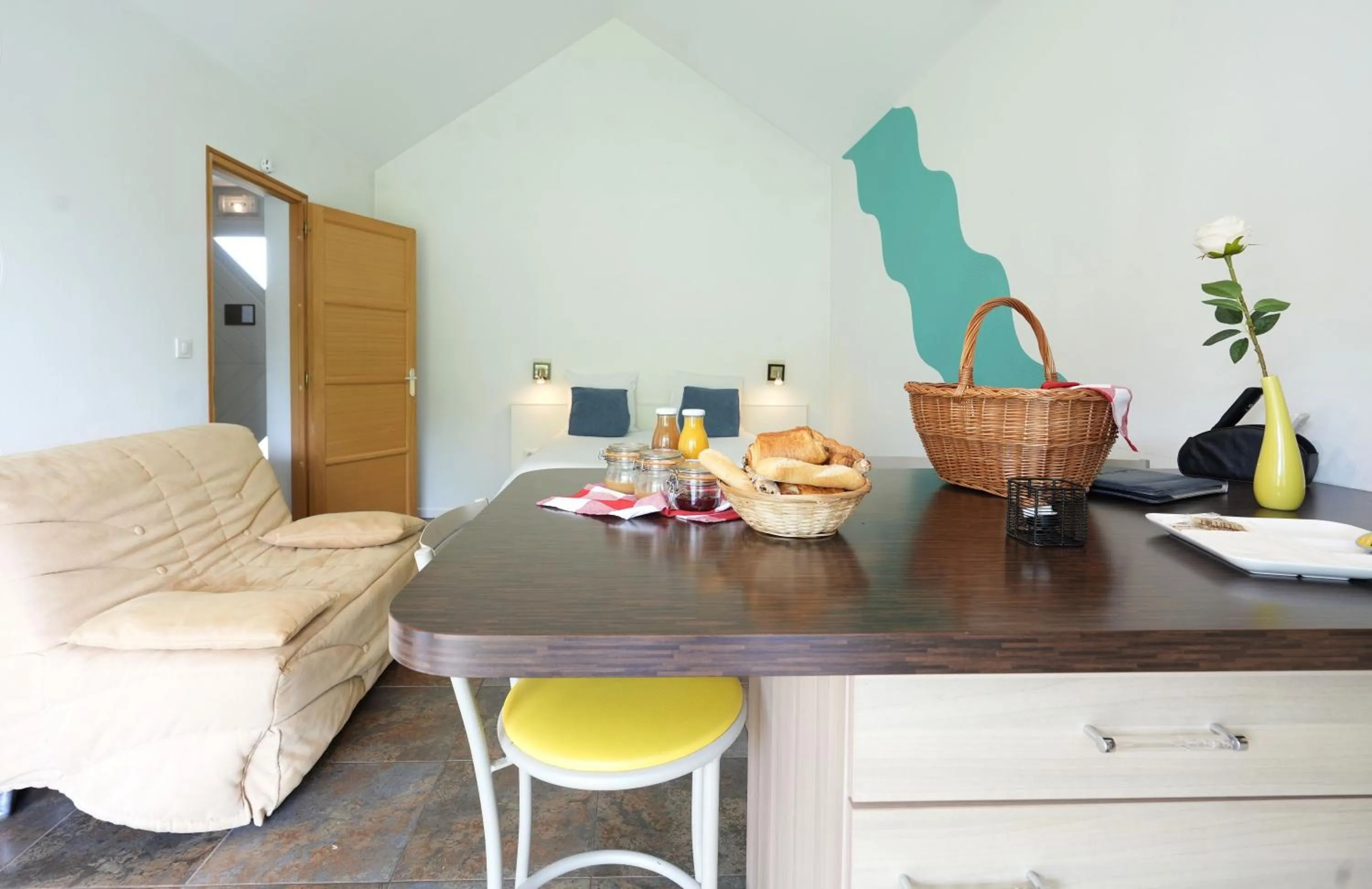 Bedroom in San-Val' Eau