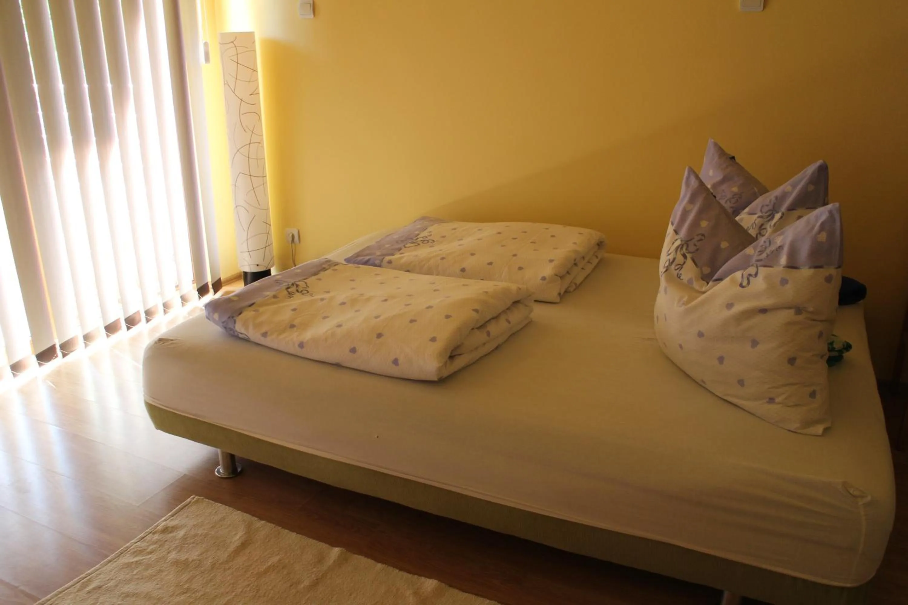 Photo of the whole room, Bed in Mandarin Wellness Apartman