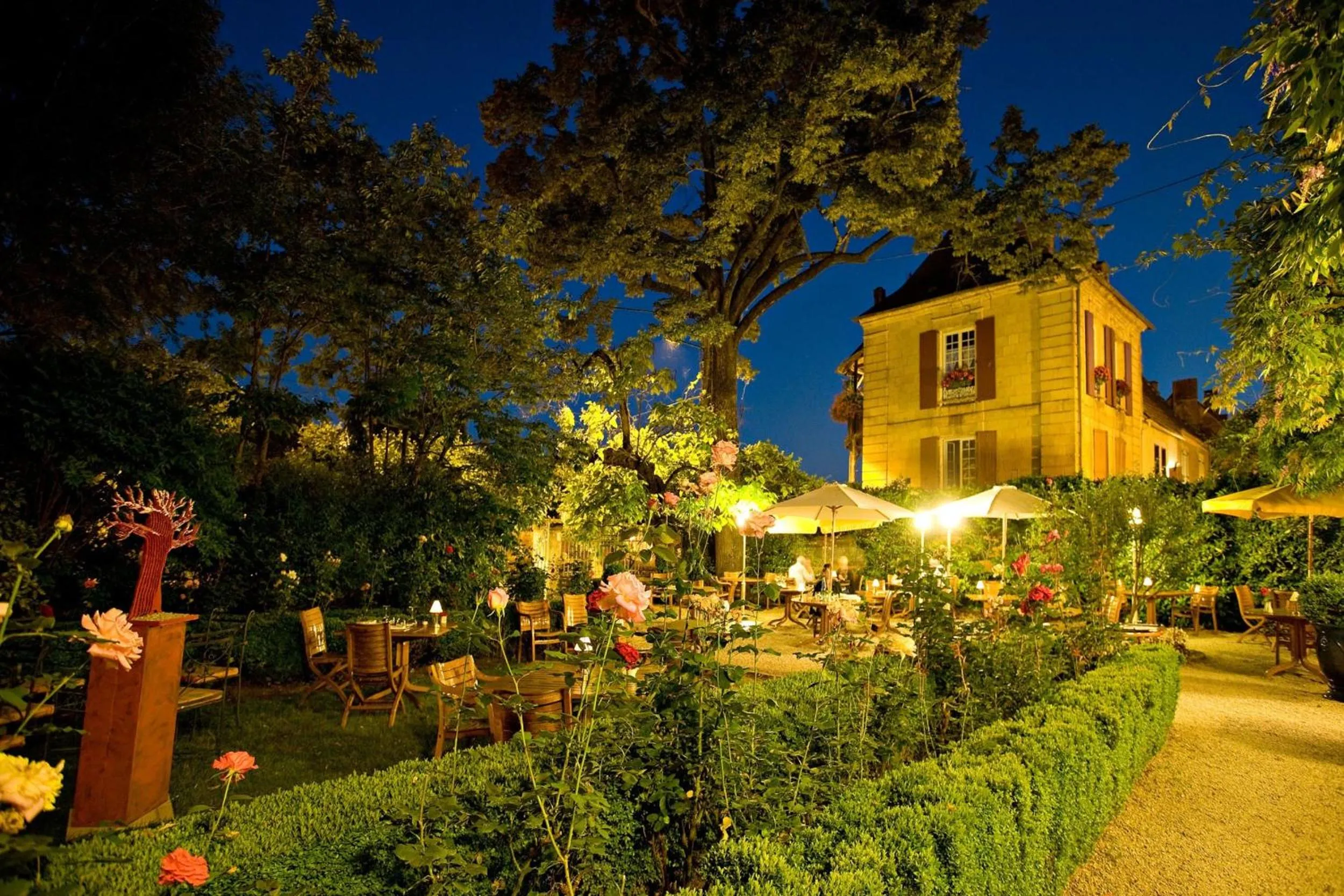 Restaurant/places to eat in La Roseraie Hôtel Restaurant