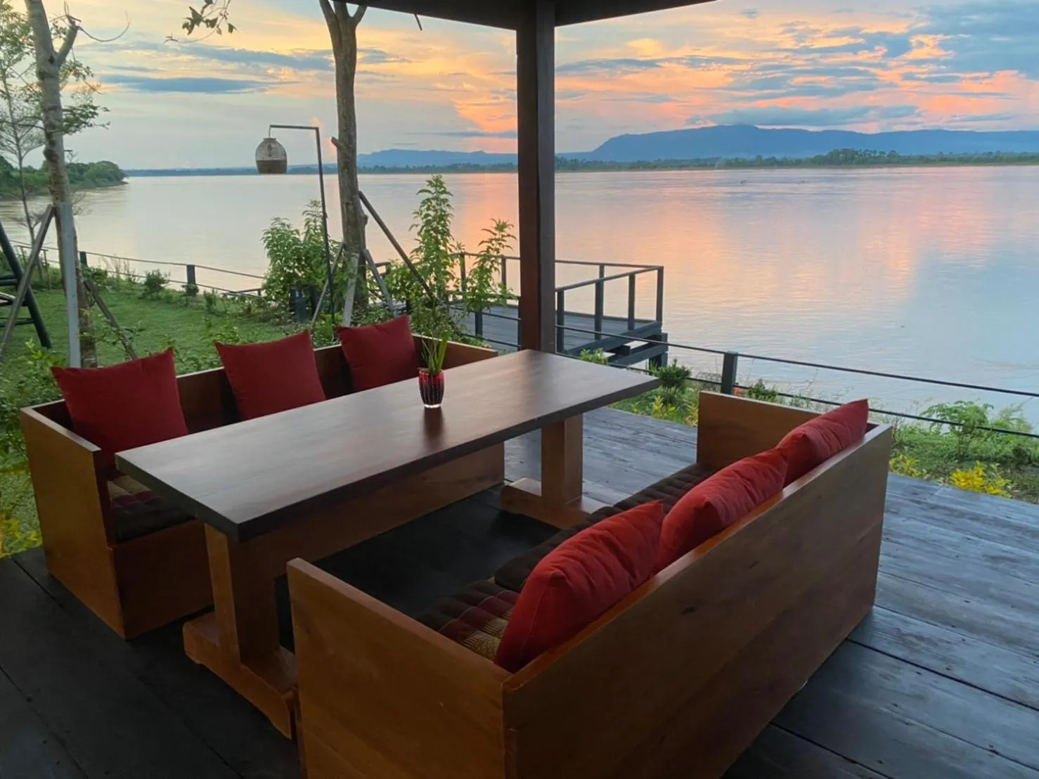 Restaurant/places to eat in The Riviera Champasak