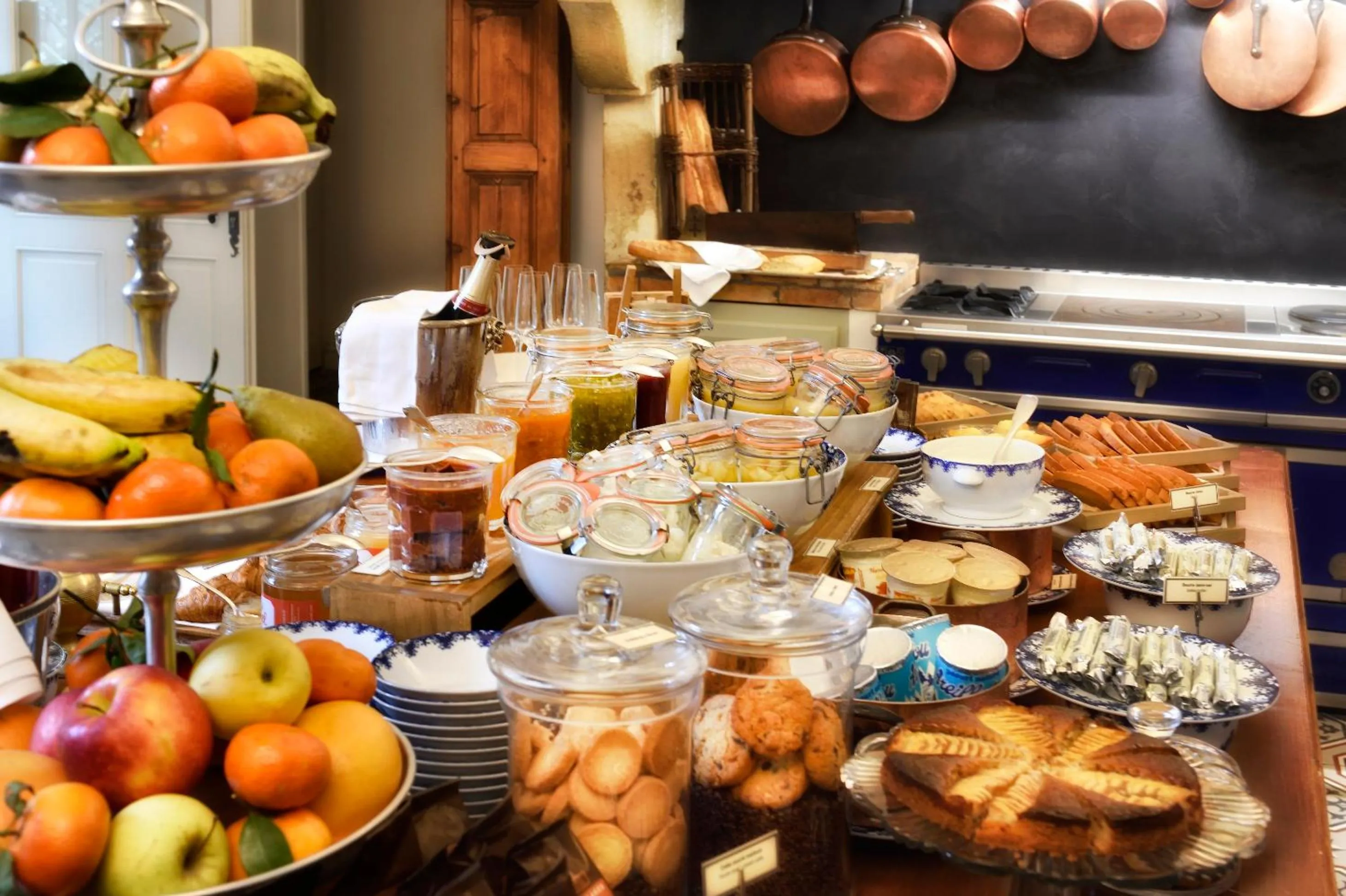 Continental breakfast in Le Clair de la Plume - Teritoria