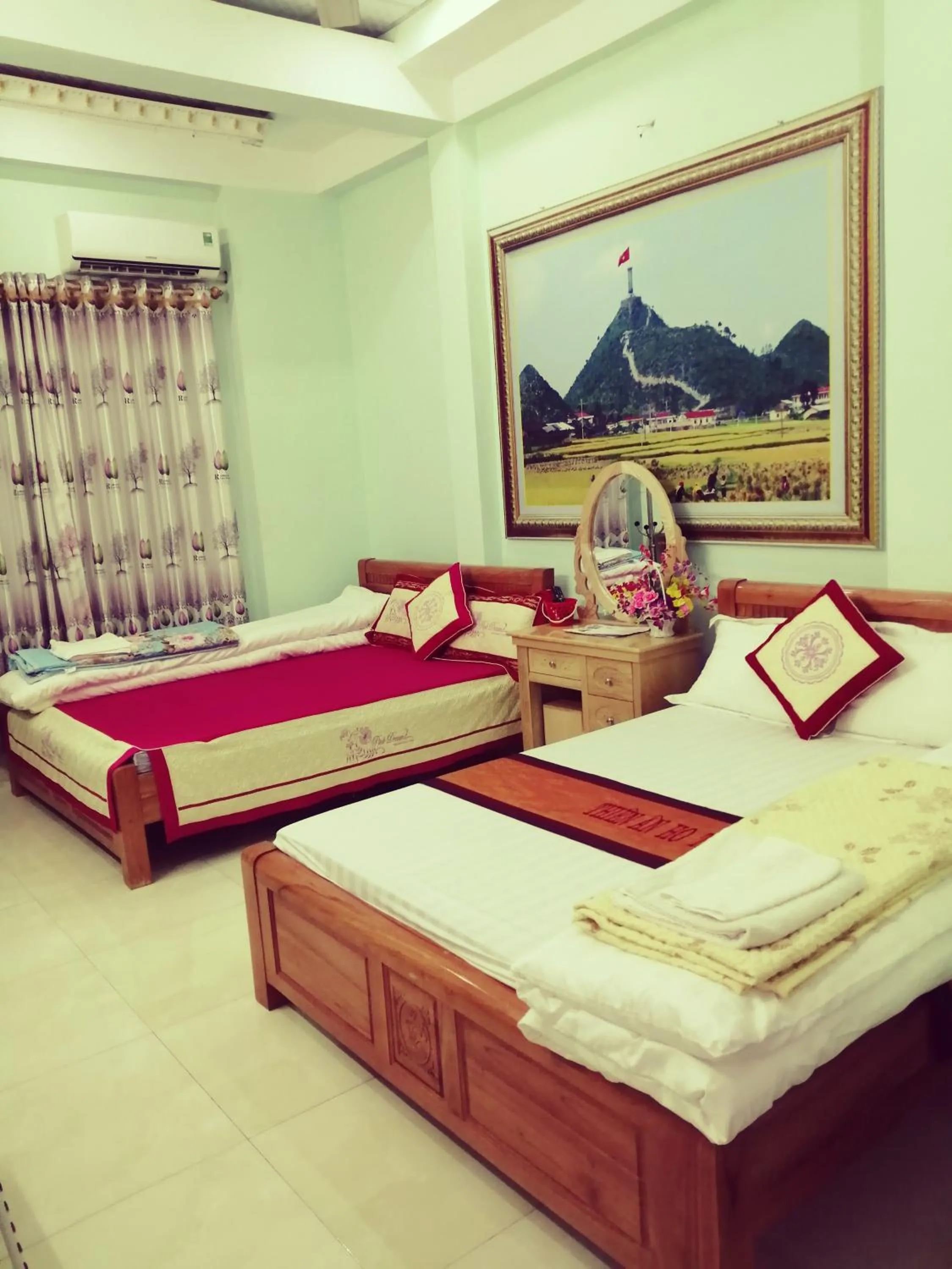 Photo of the whole room, Bed in Hotel Thien An