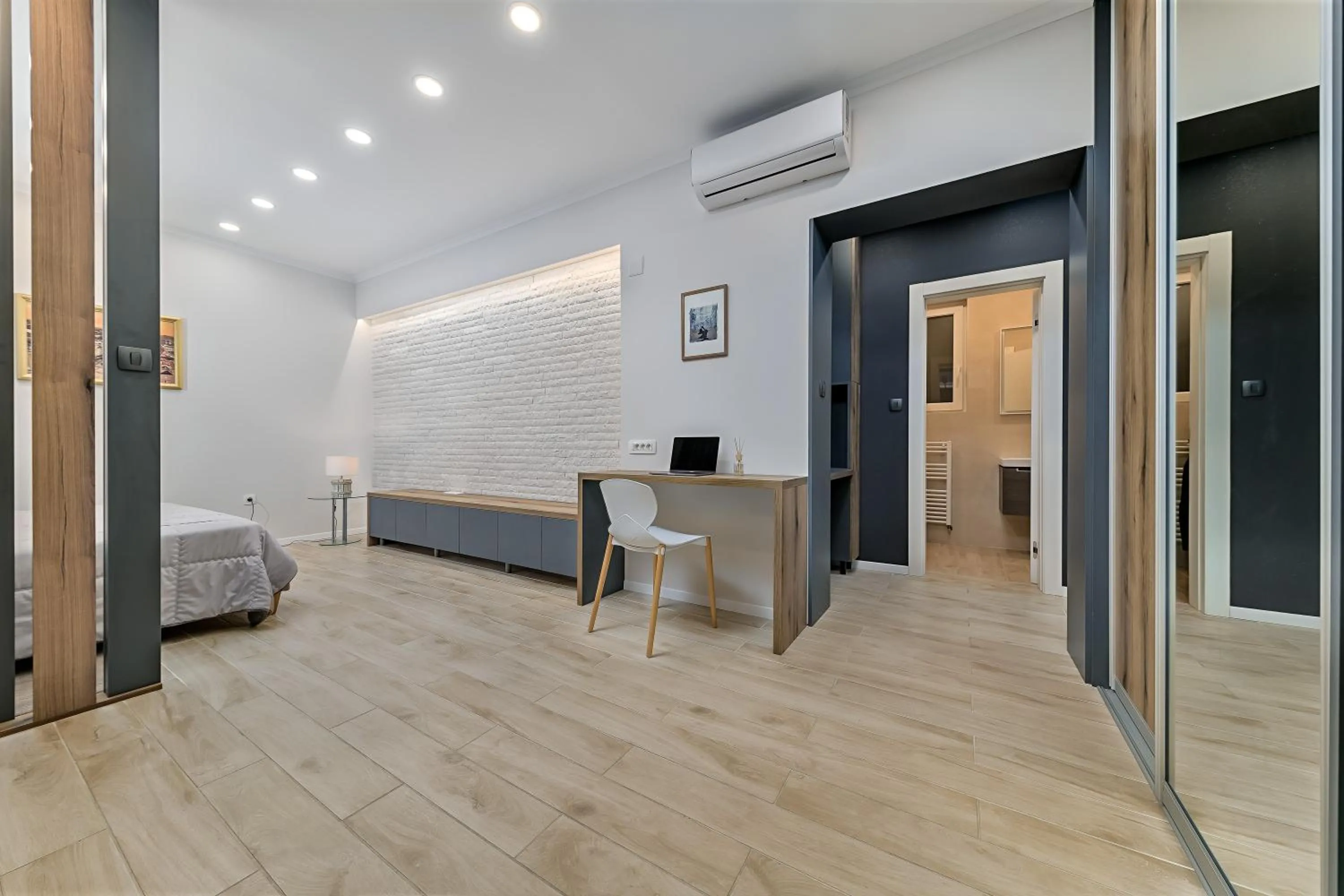 Bedroom, Bed in Villa Madison