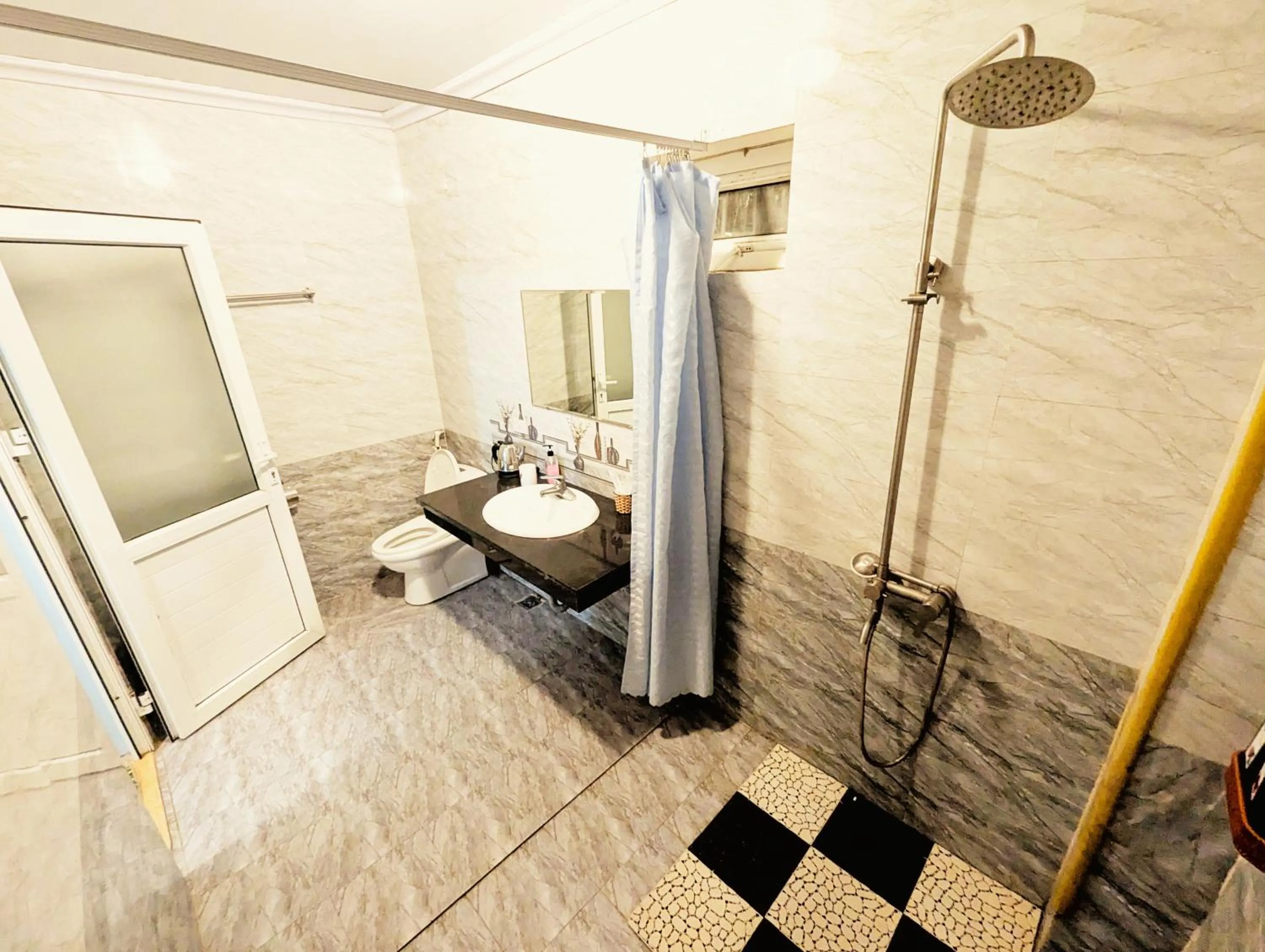 Shower in Ninh Binh Greenland Homestay