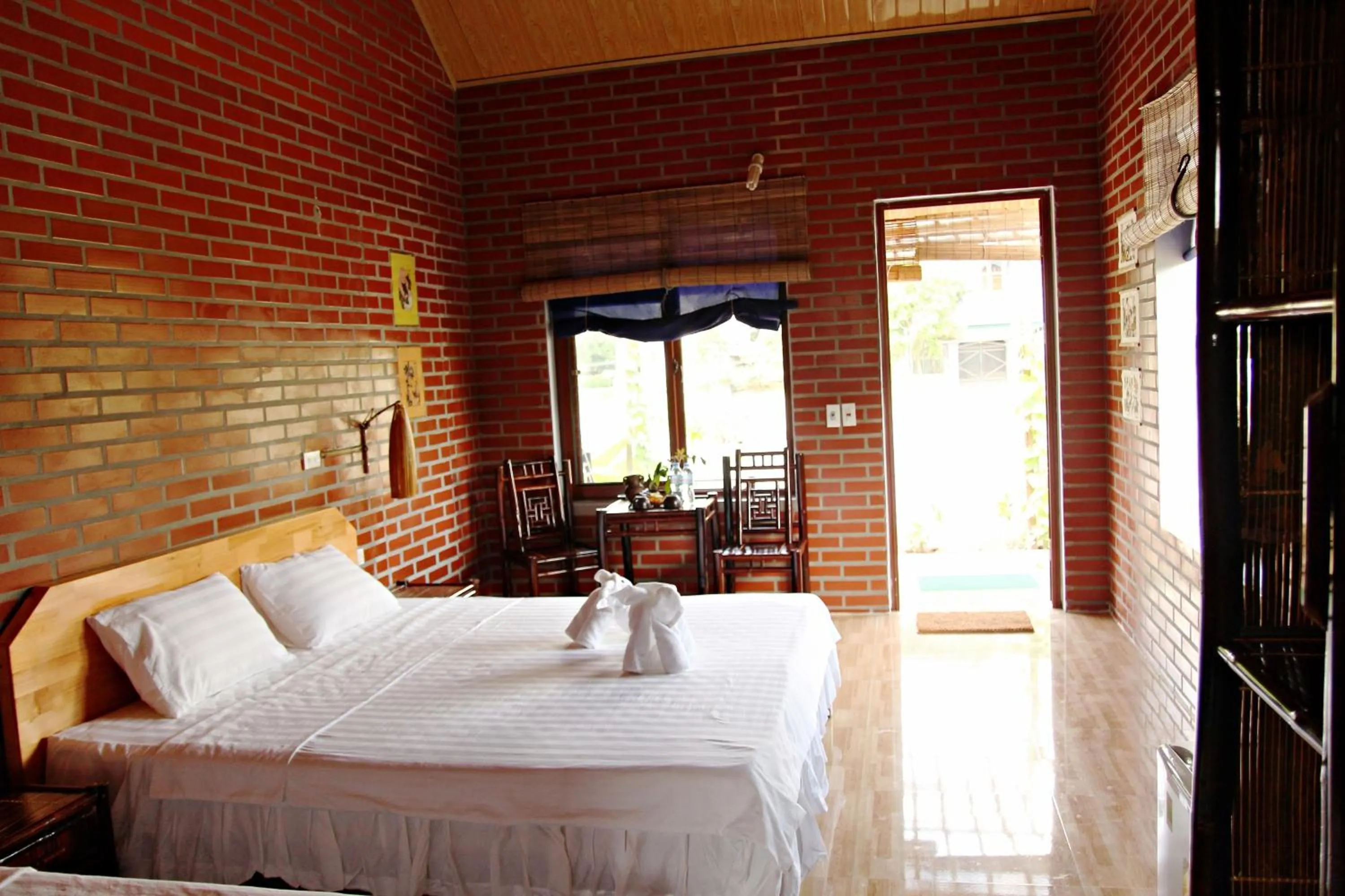 Bed in Ninh Binh Greenland Homestay