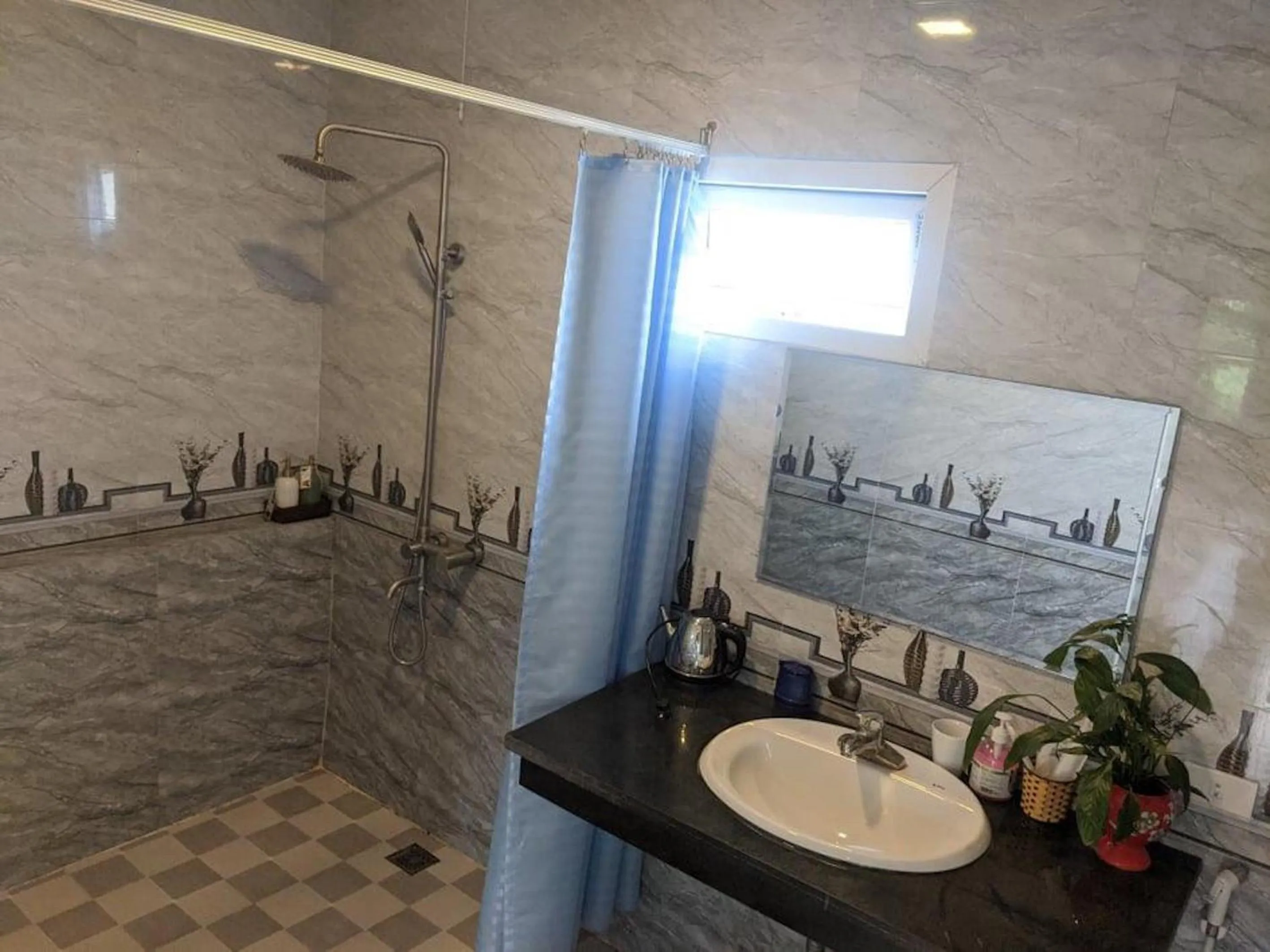 Shower in Ninh Binh Greenland Homestay