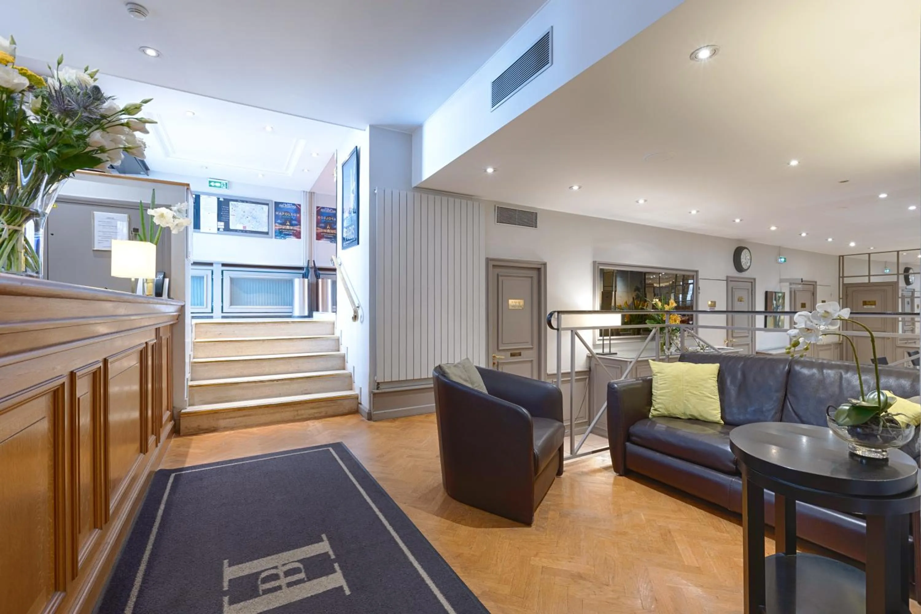 Facade/entrance in Hôtel Le Beaugency