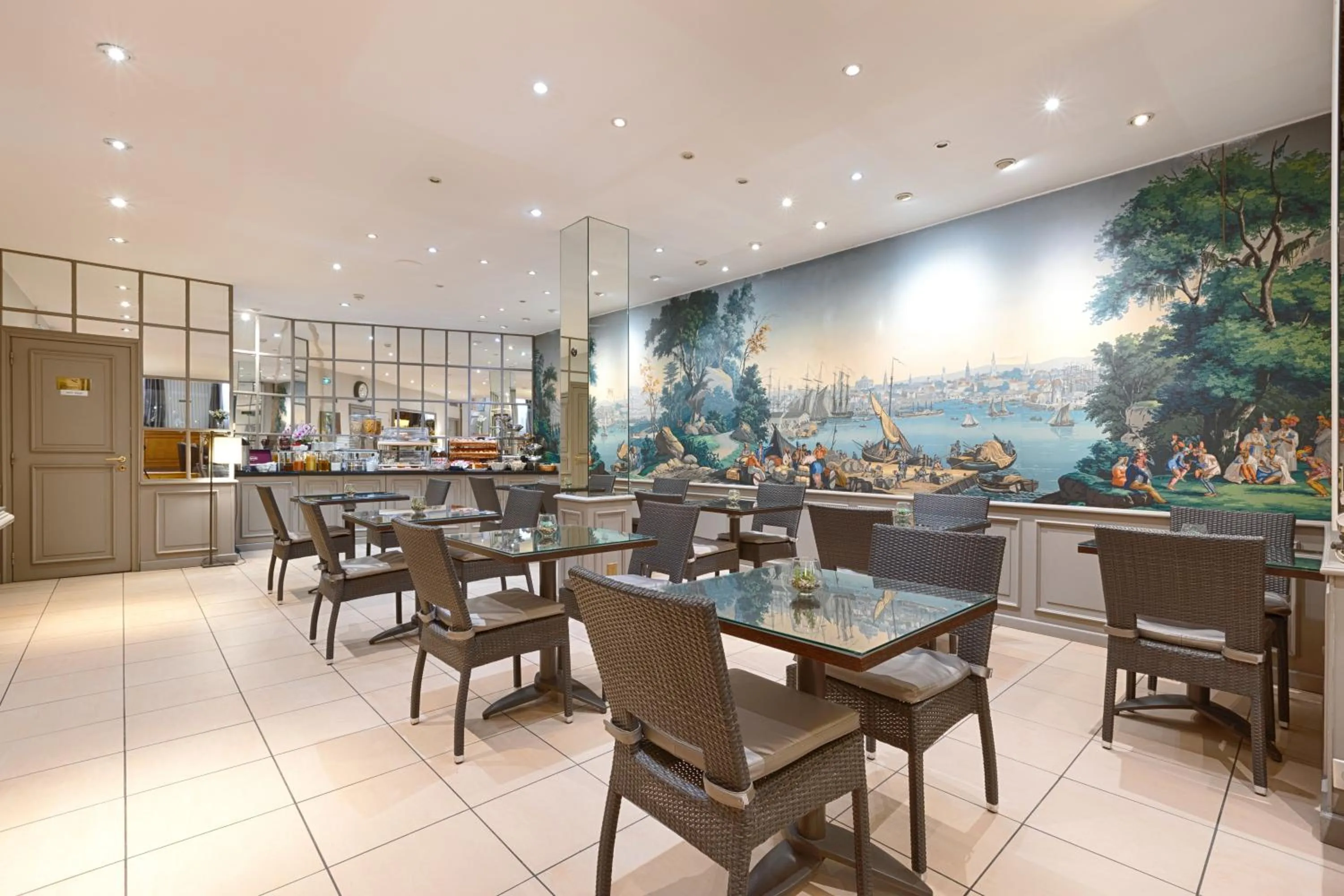 Breakfast in Hôtel Le Beaugency