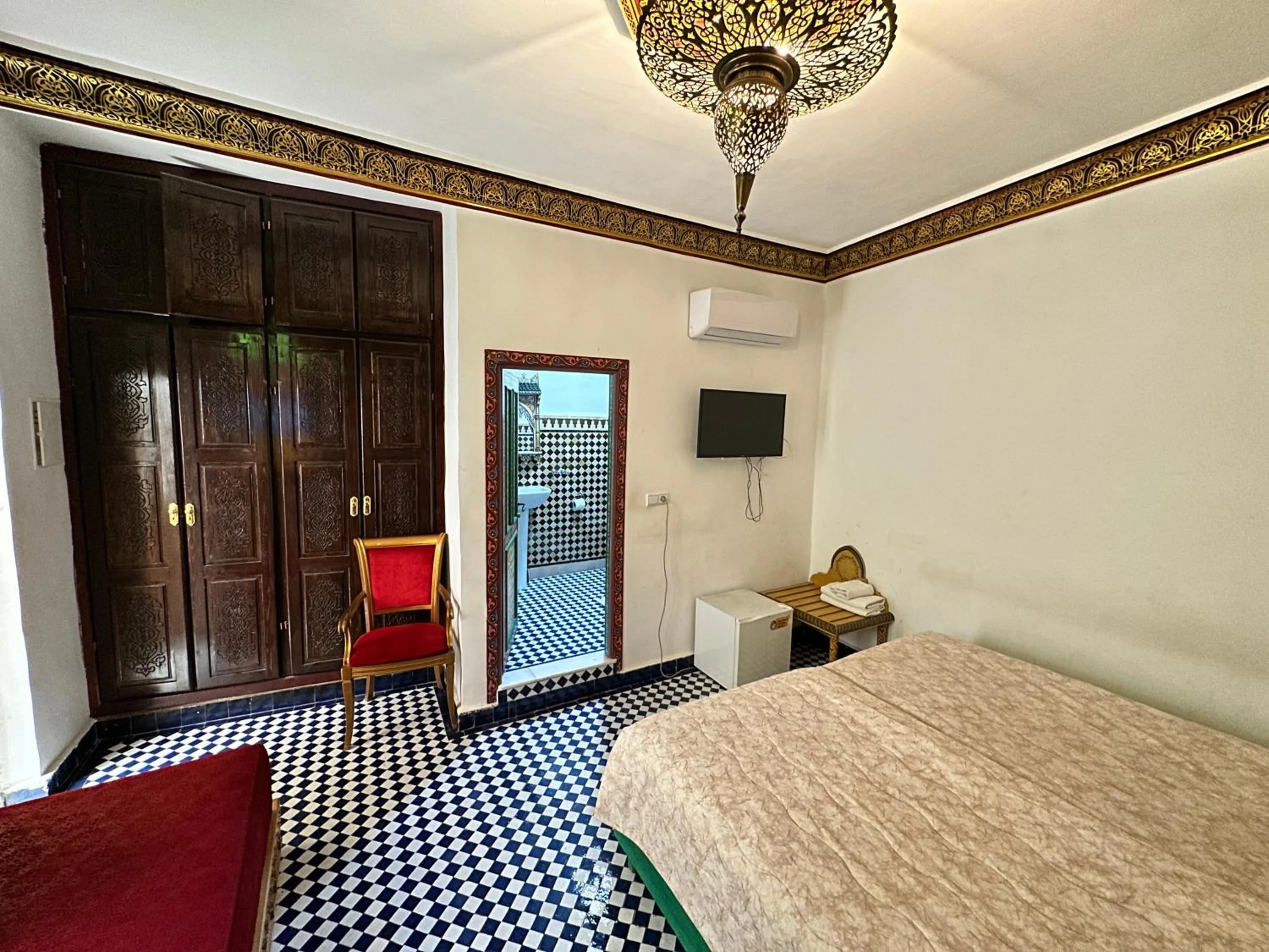 Bed in Riad Shama Fes