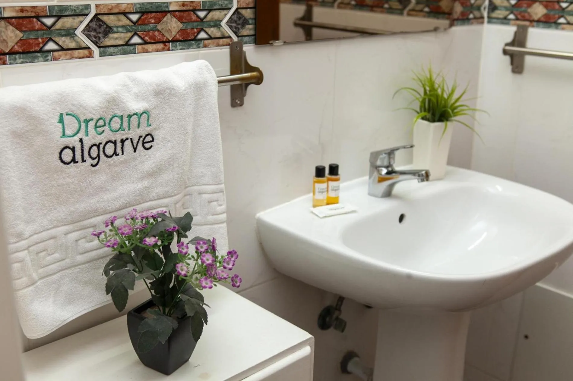 Floor plan in B22 - Rising Sun 2 Bed Flat