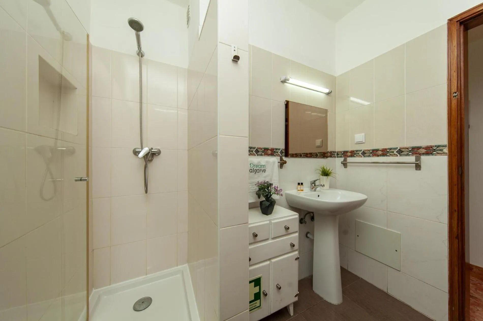 Floor plan in B22 - Rising Sun 2 Bed Flat