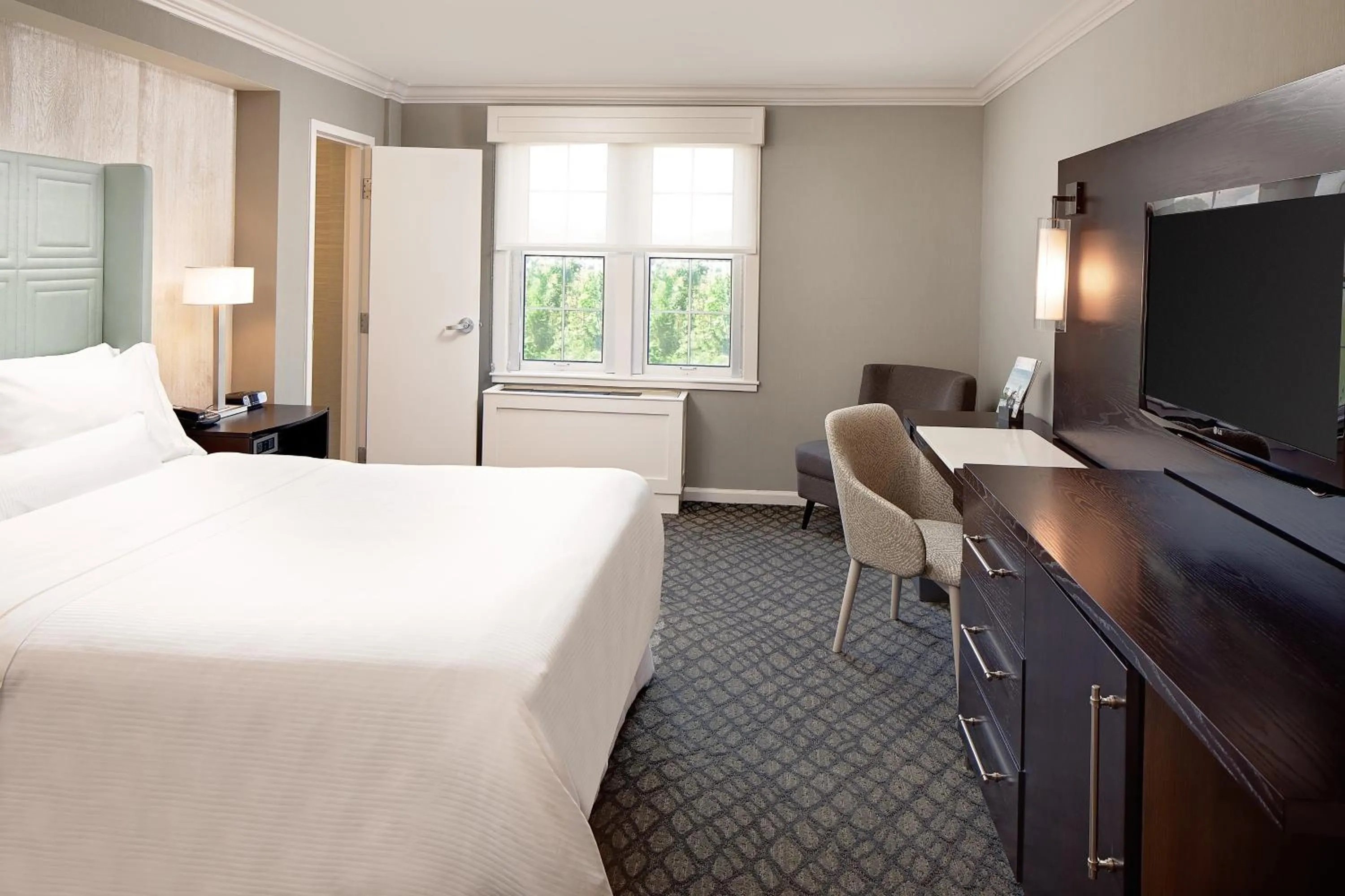 Bedroom, Bed in The Westin Governor Morris, Morristown