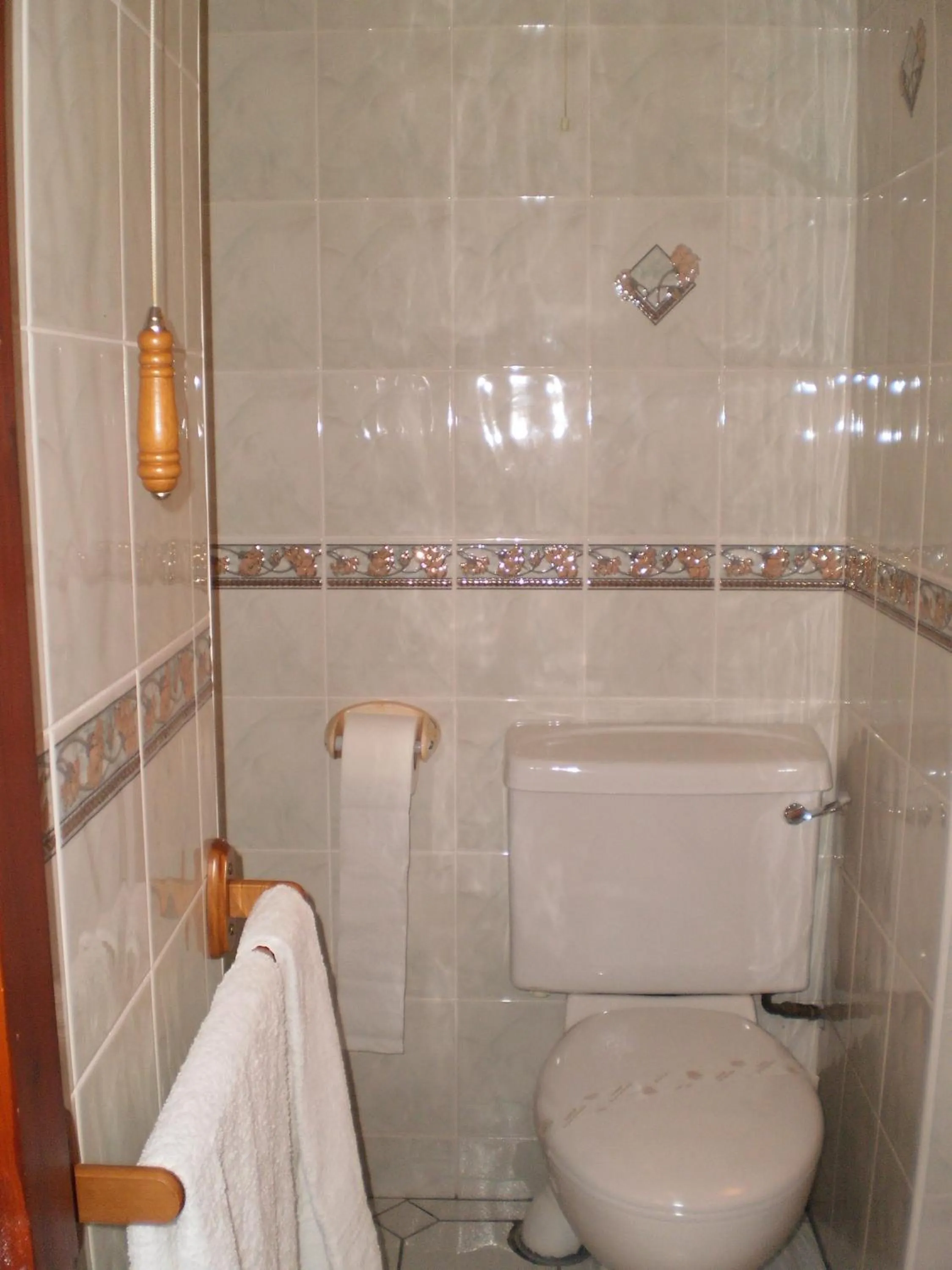 Bathroom in Shawlee Cottage