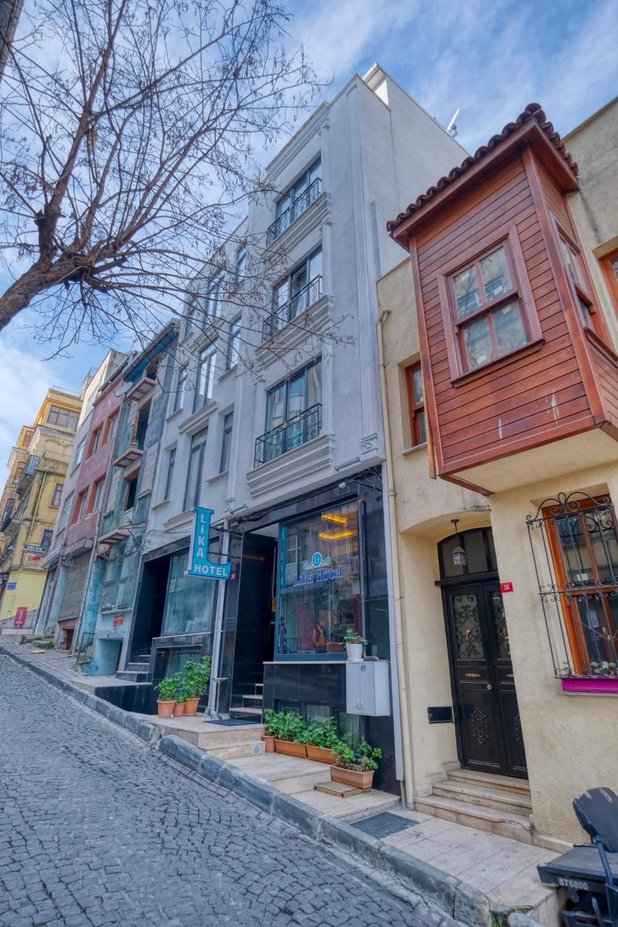 Property building in Lika Hotel