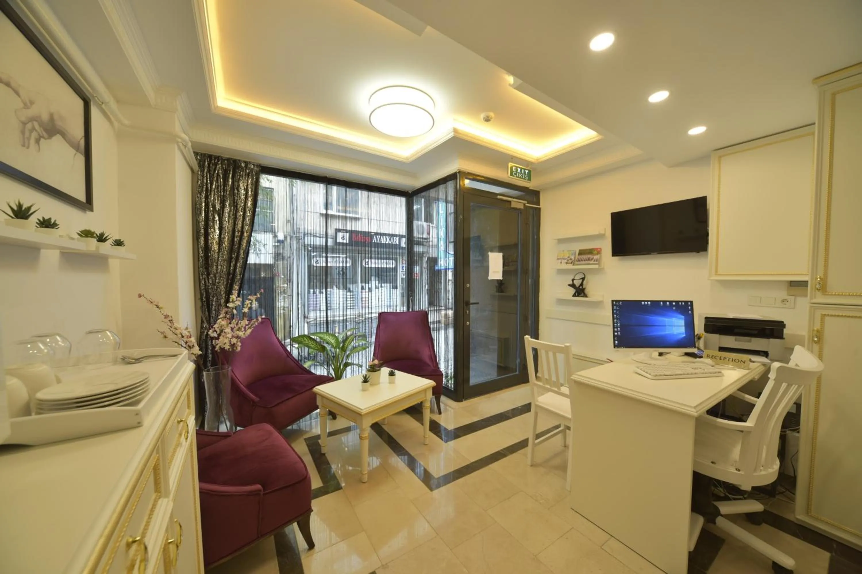 Lobby or reception in Lika Hotel