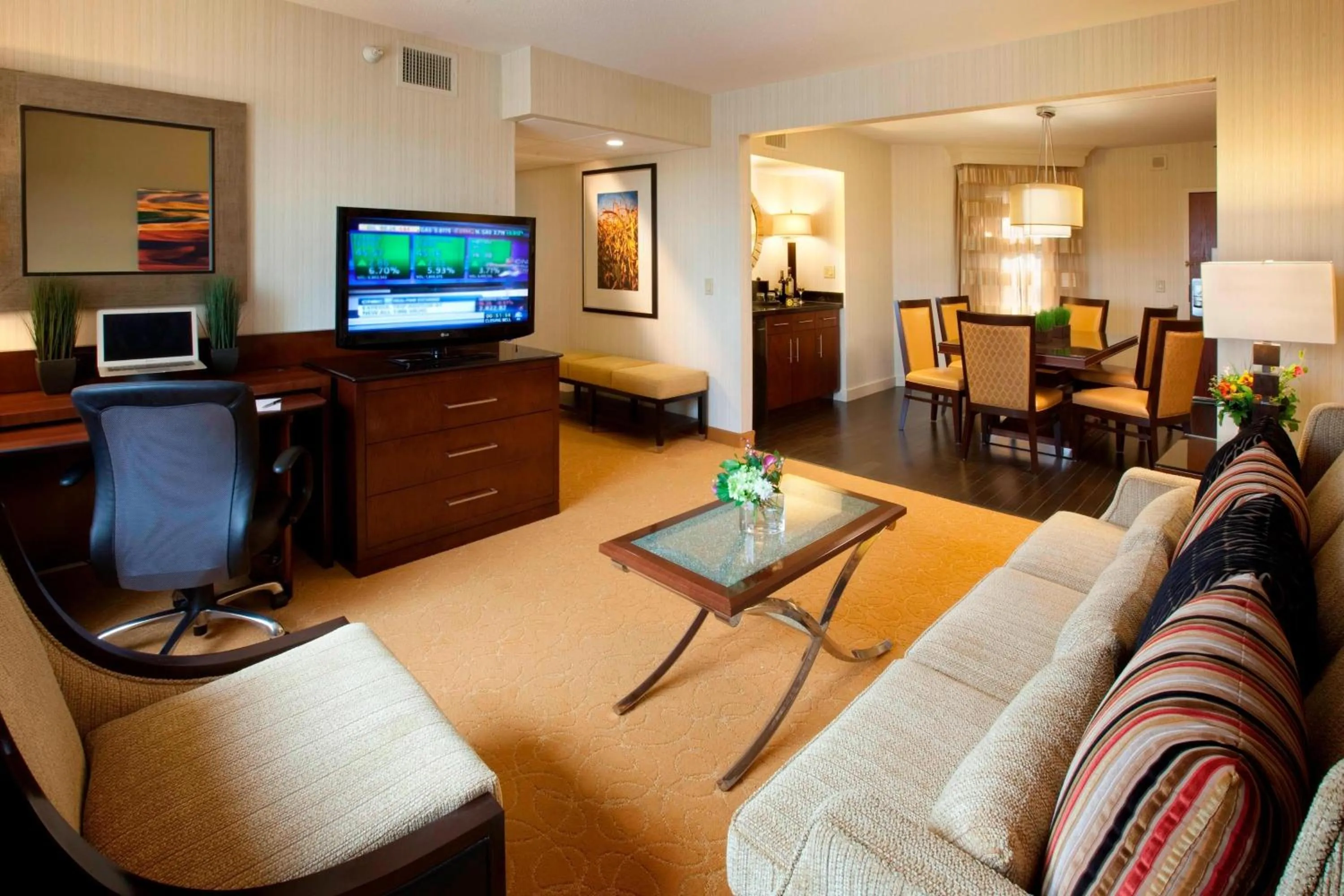 Photo of the whole room in Minneapolis Marriott Northwest Hotel & Conference Center