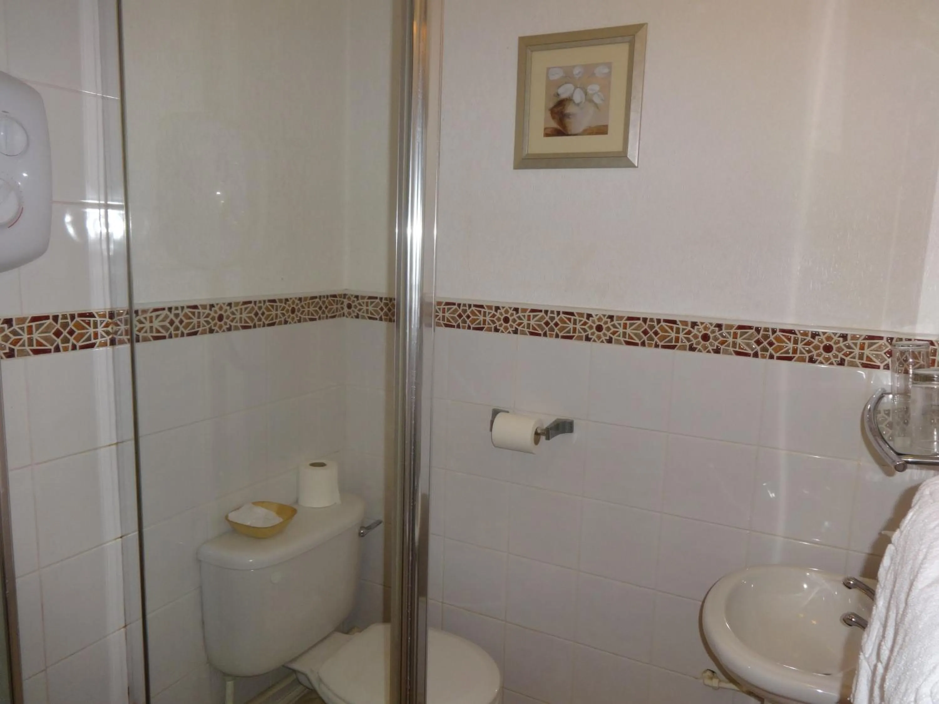 Bathroom in Aberdour Guest House