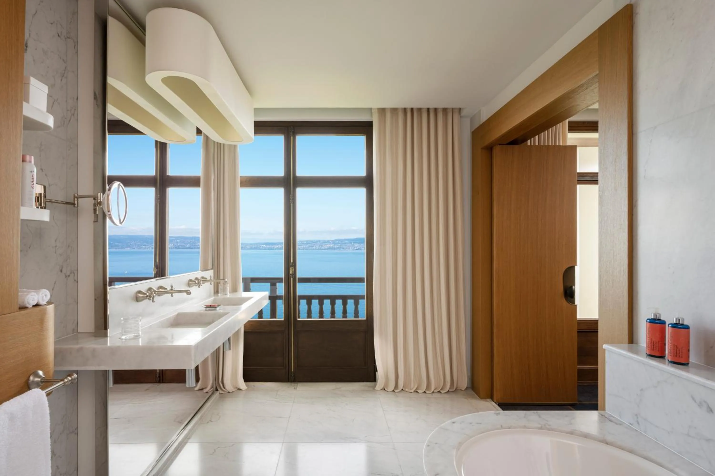 Bathroom in Hôtel Royal