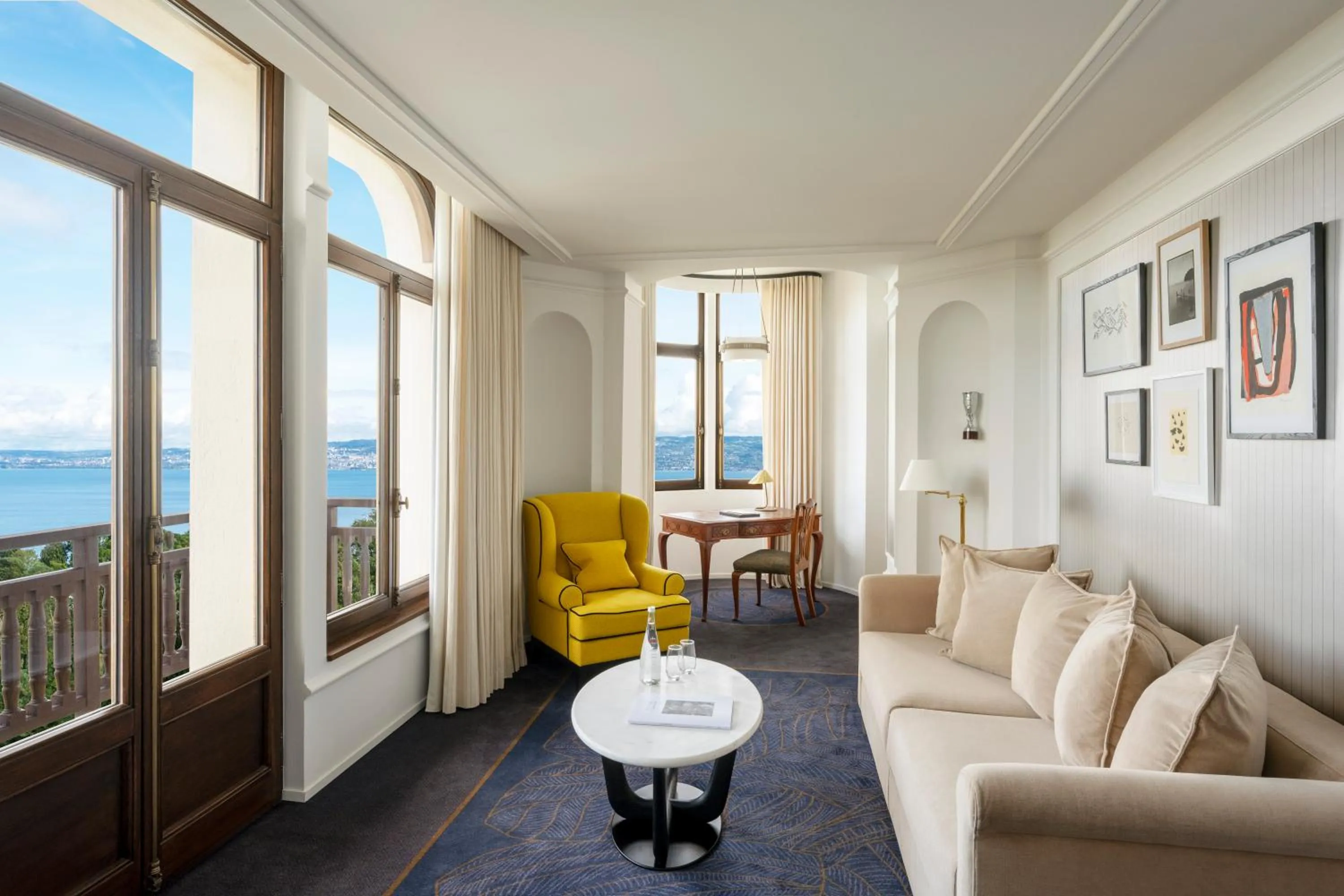 Seating area in Hôtel Royal