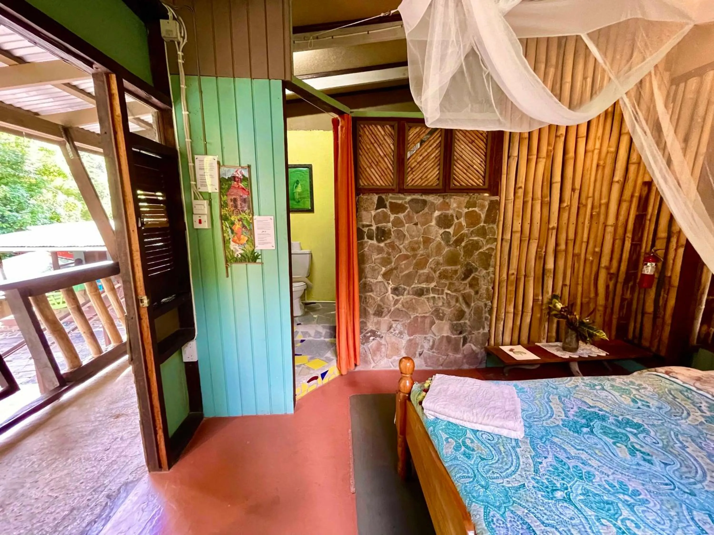 Decorative detail, Bed in Cocoa Cottage