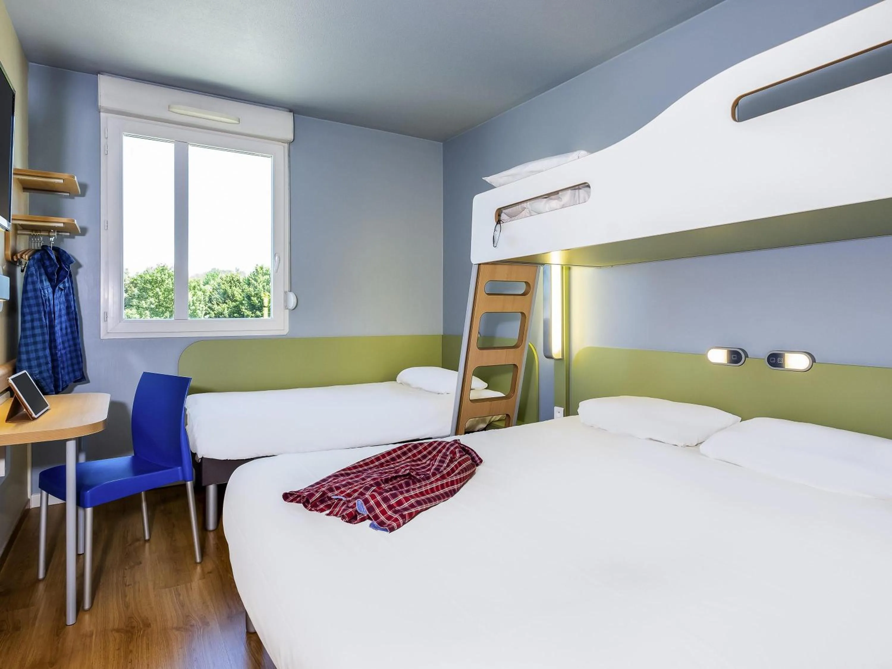 Bedroom, Bed in Ibis Budget Limoges Nord