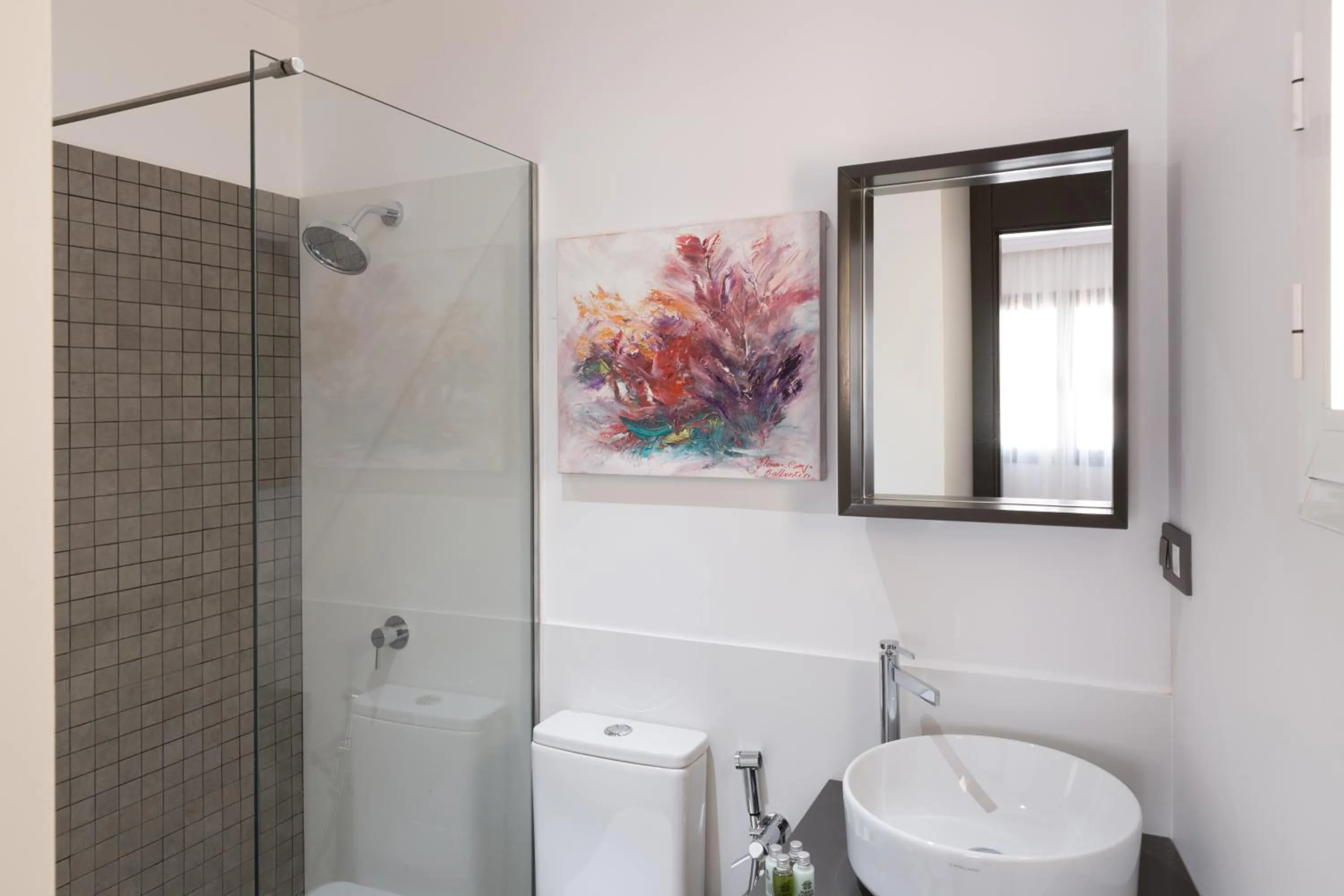 Bathroom in Puerta Catedral Holiday Suites