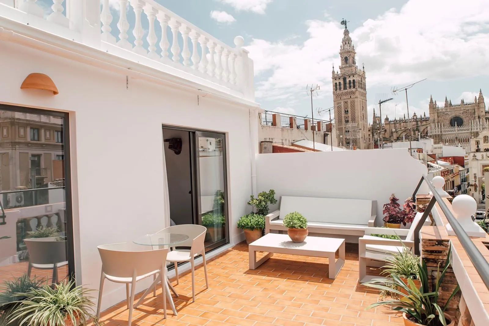Balcony/Terrace in Puerta Catedral Holiday Suites