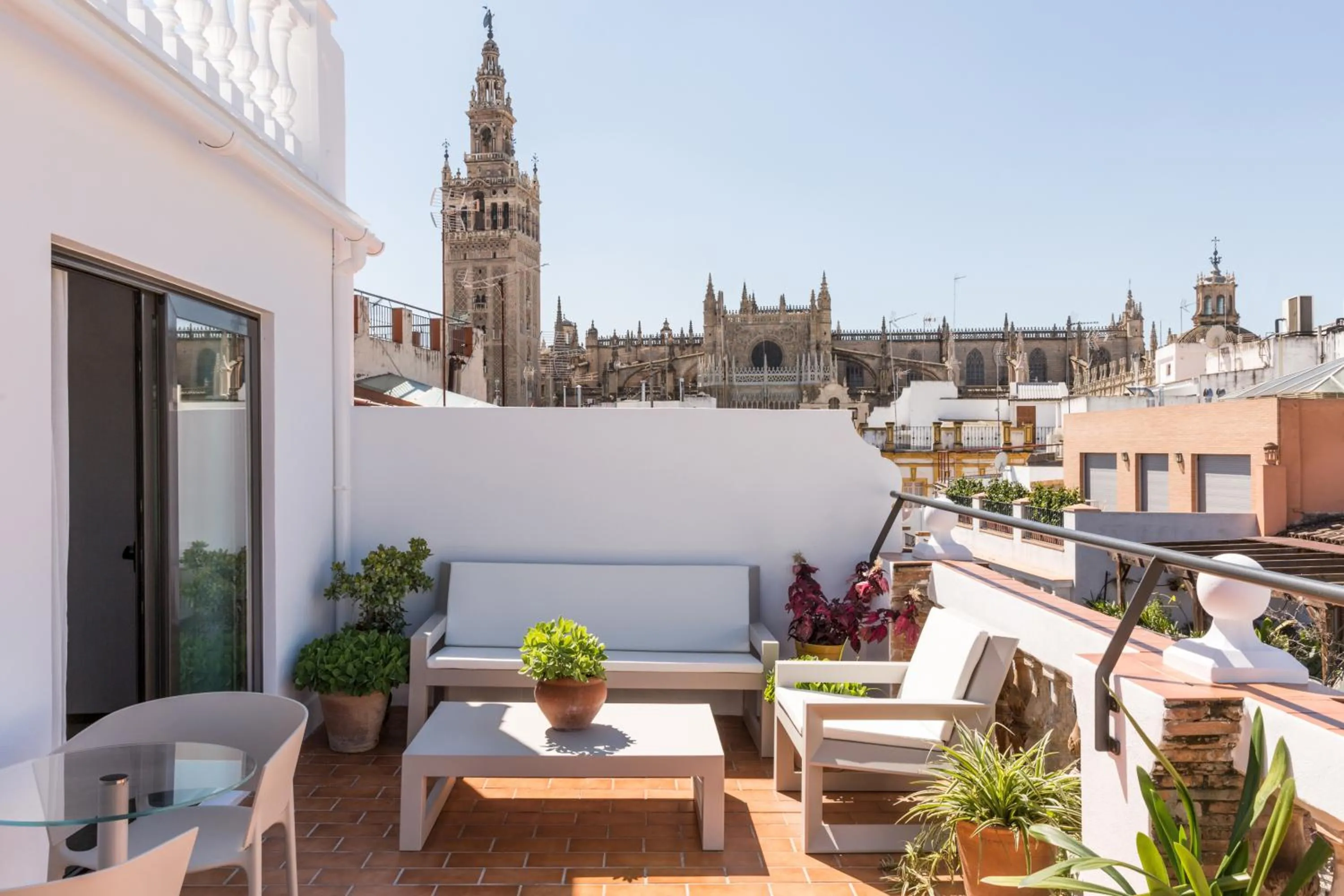 Studio with Terrace in Puerta Catedral Holiday Suites
