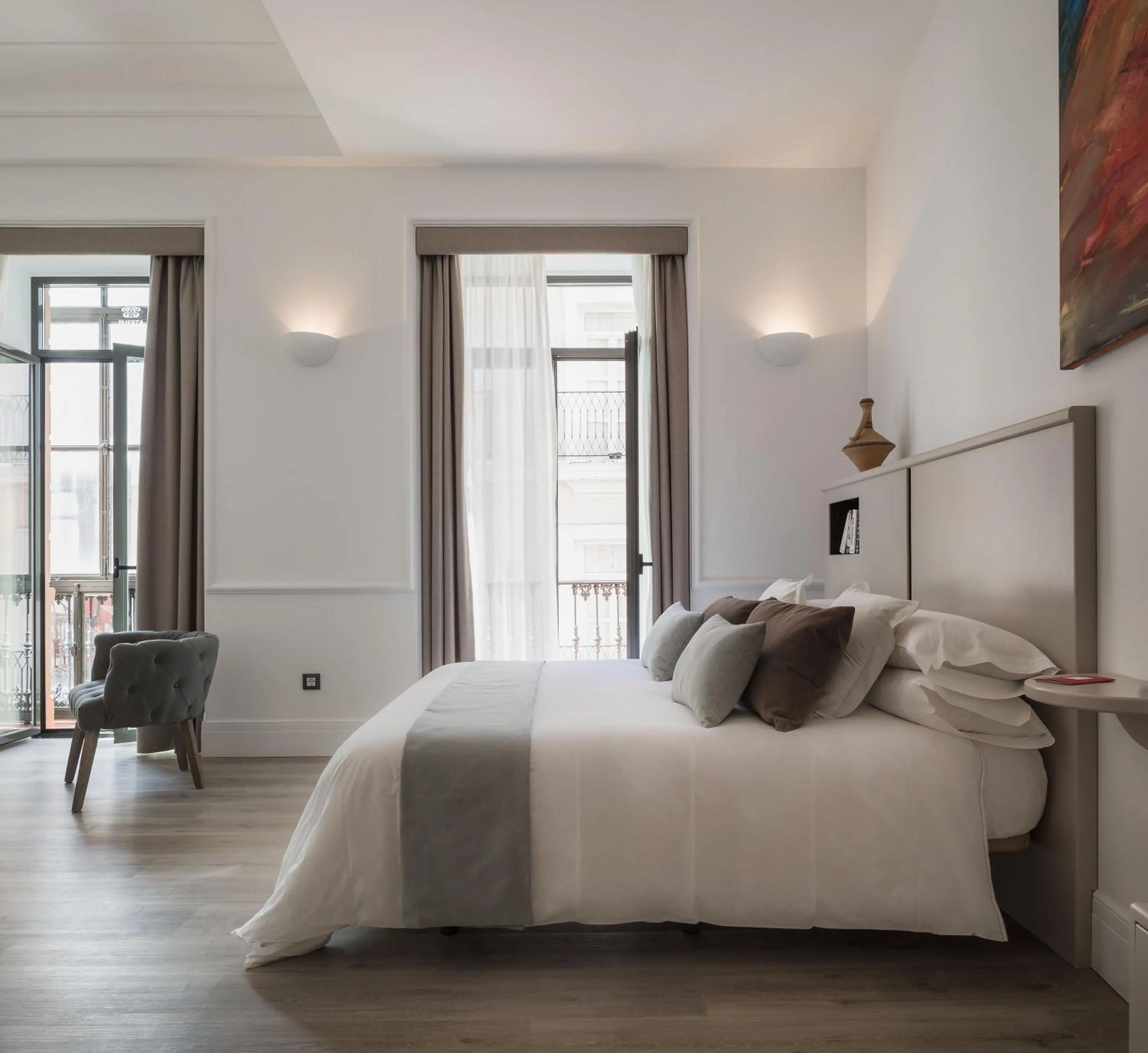 Photo of the whole room, Bed in Puerta Catedral Holiday Suites