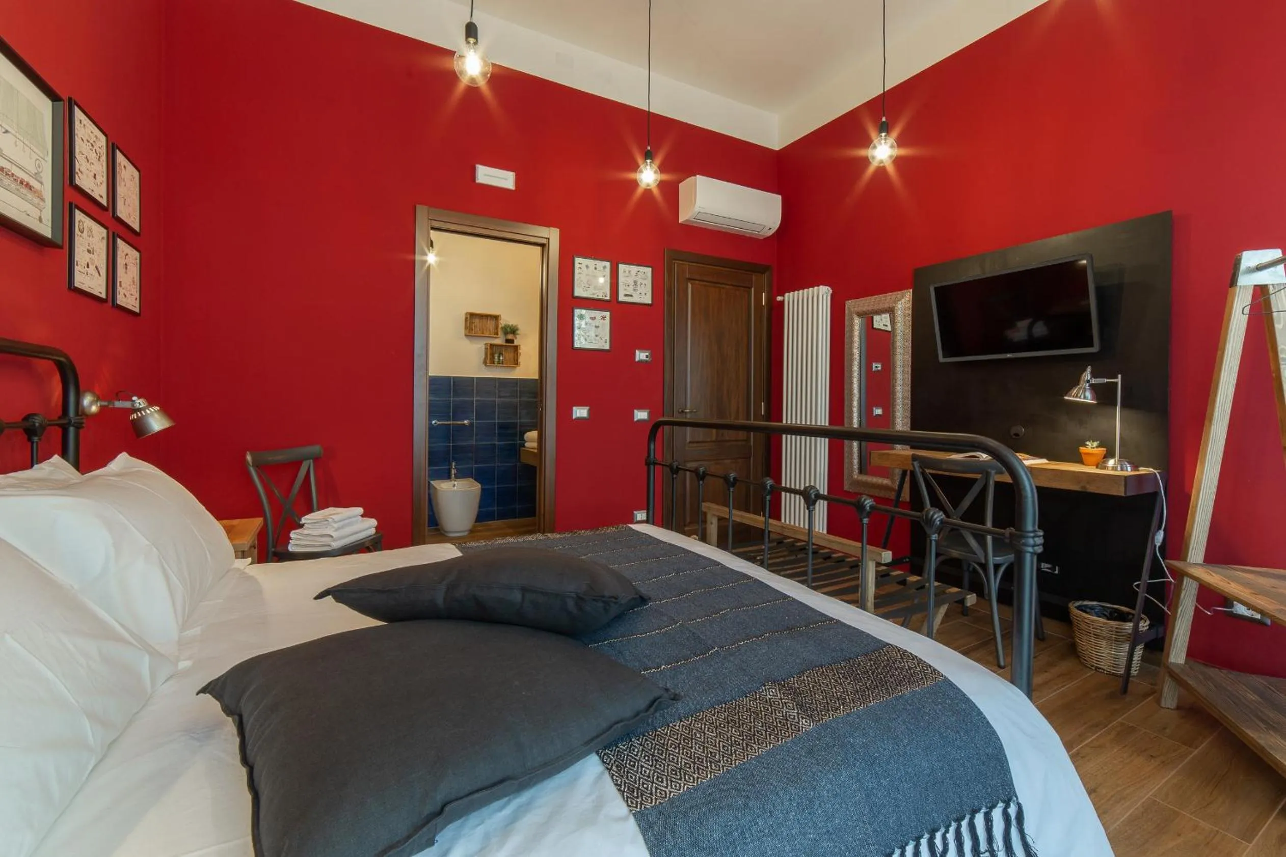 Photo of the whole room, Bed in il Palchetto B&B di Charme e Design