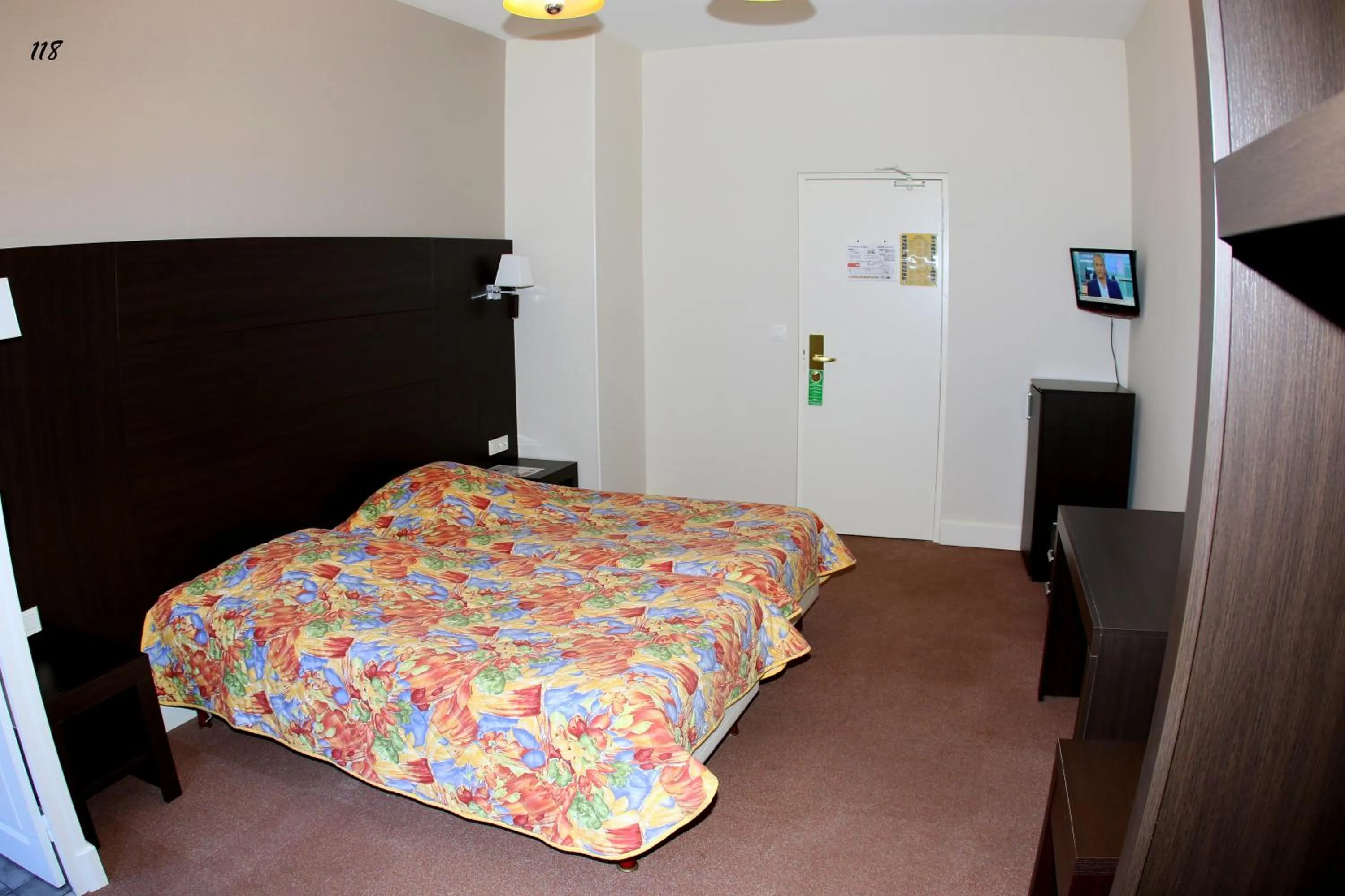 Photo of the whole room in Hotel de la Basilique