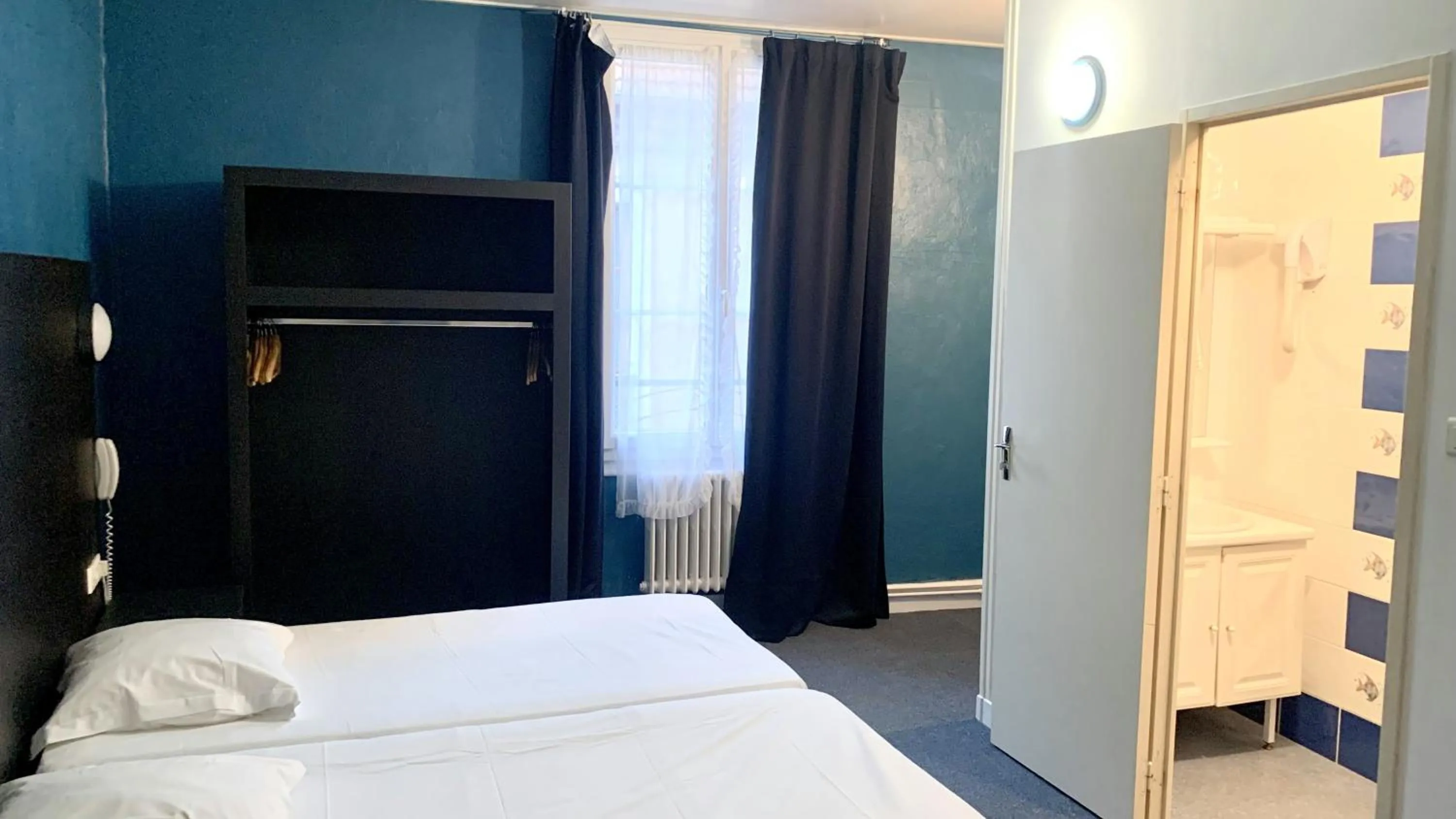 Photo of the whole room in Hotel de la Basilique