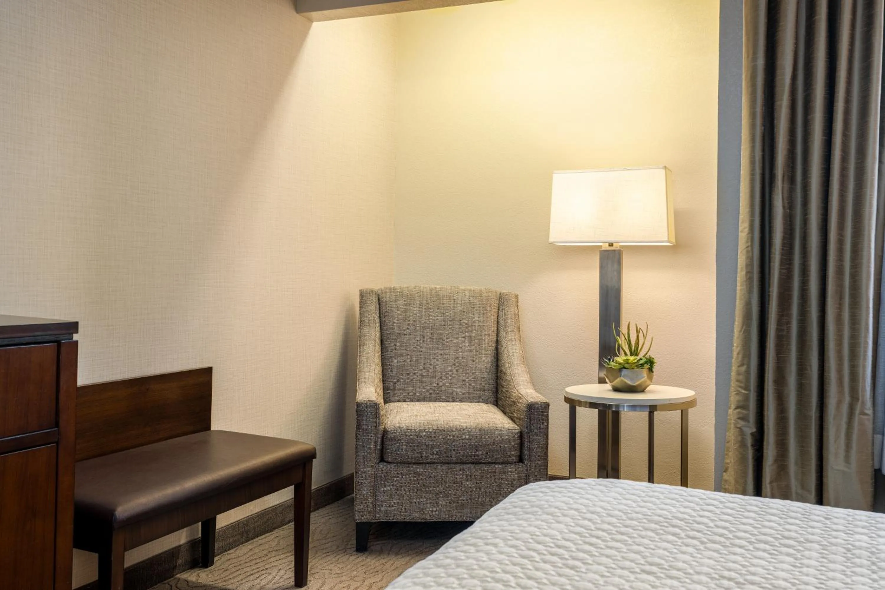 Seating area, Bed in Hotel Dax