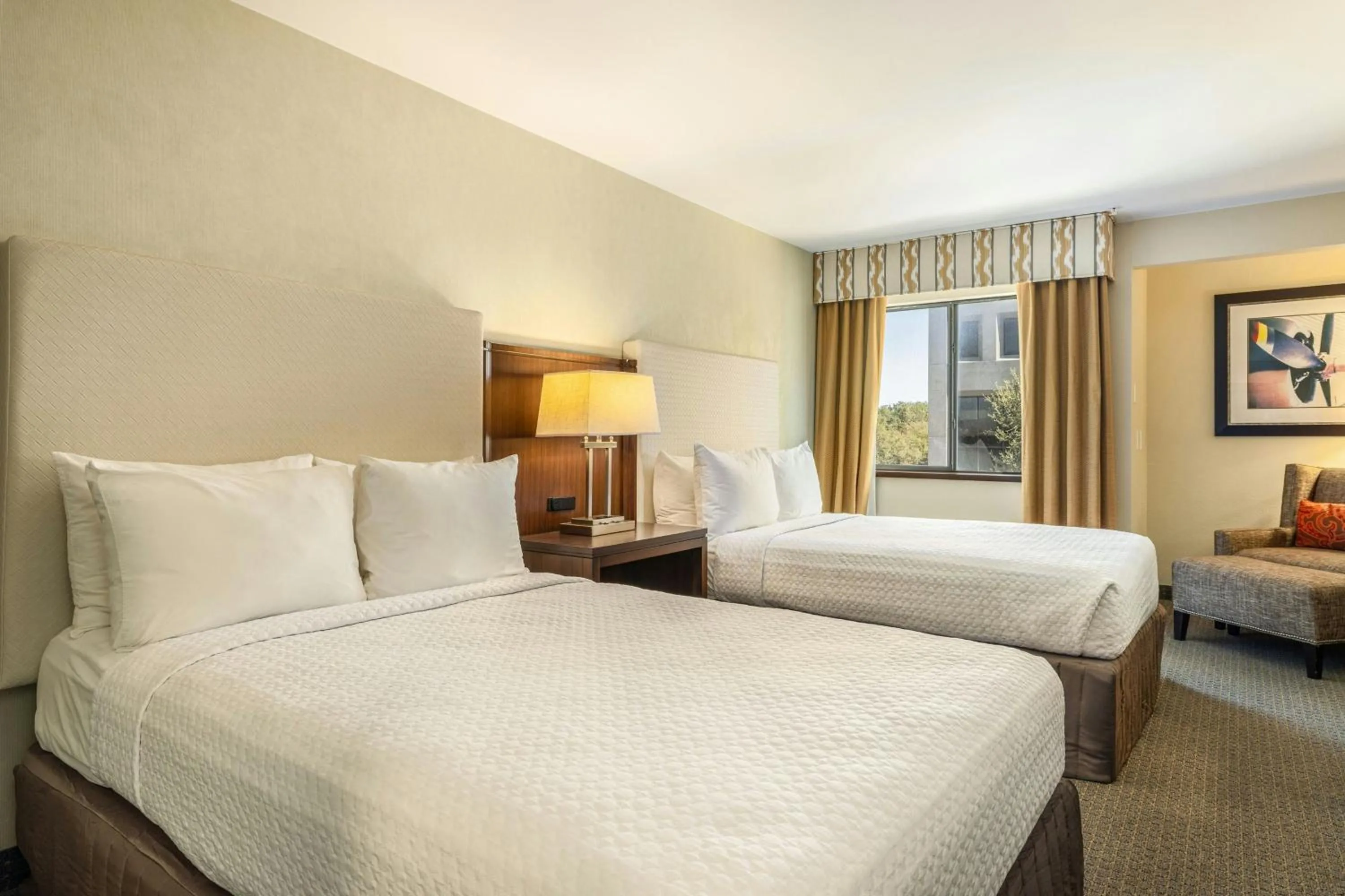 Swimming pool, Bed in Hotel Dax