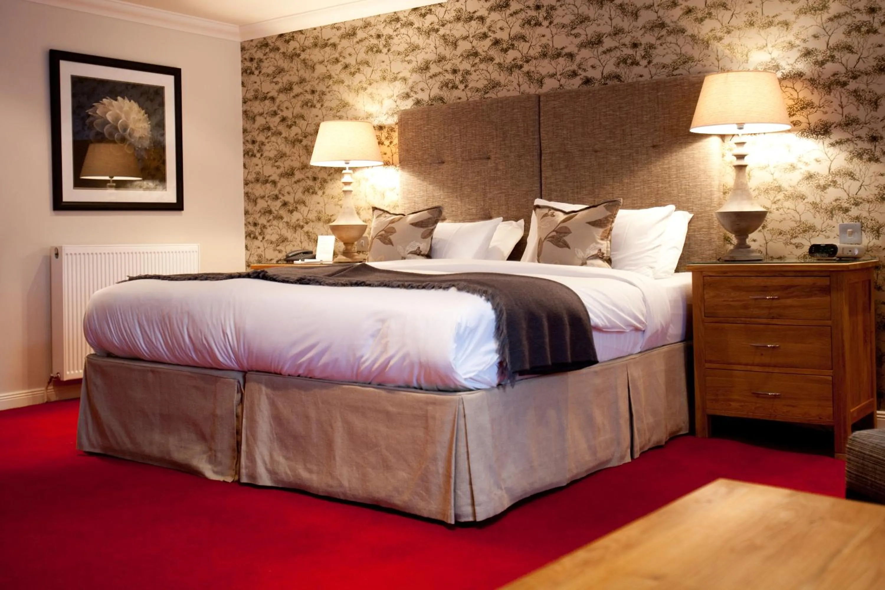 Photo of the whole room, Bed in The Townhouse Hotel