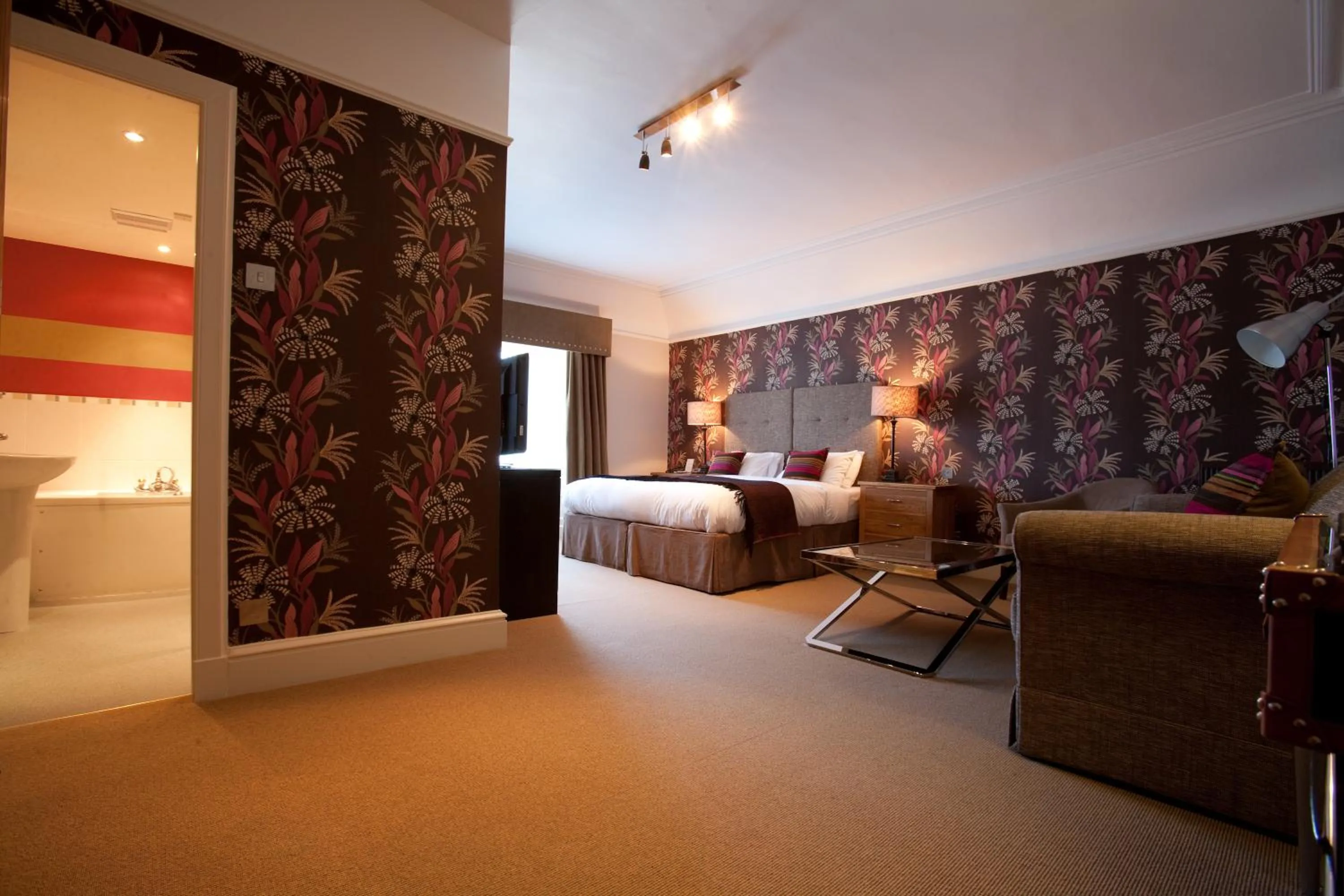 Day, Bed in The Townhouse Hotel