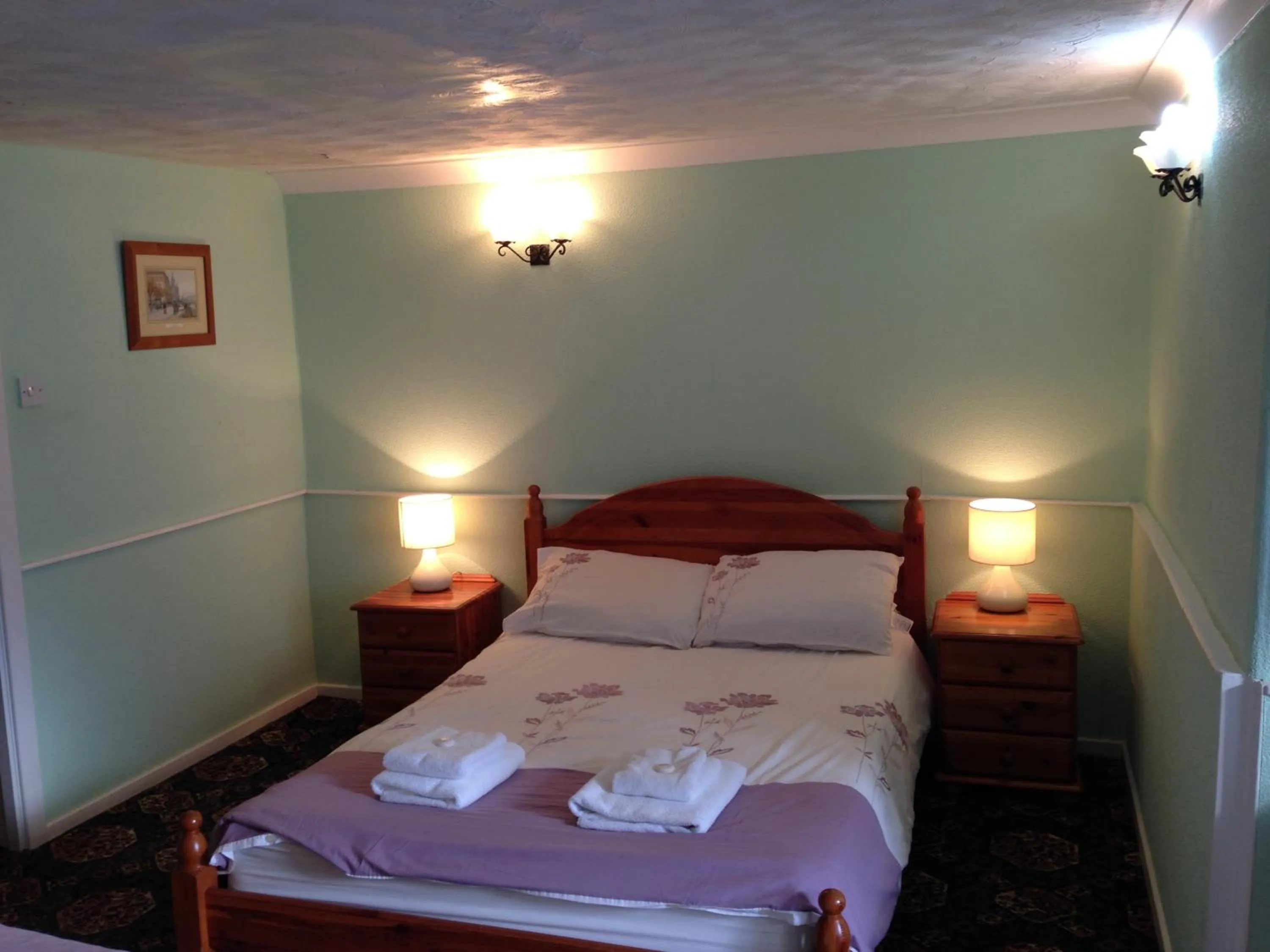 Bedroom, Bed in The White Swan Hotel