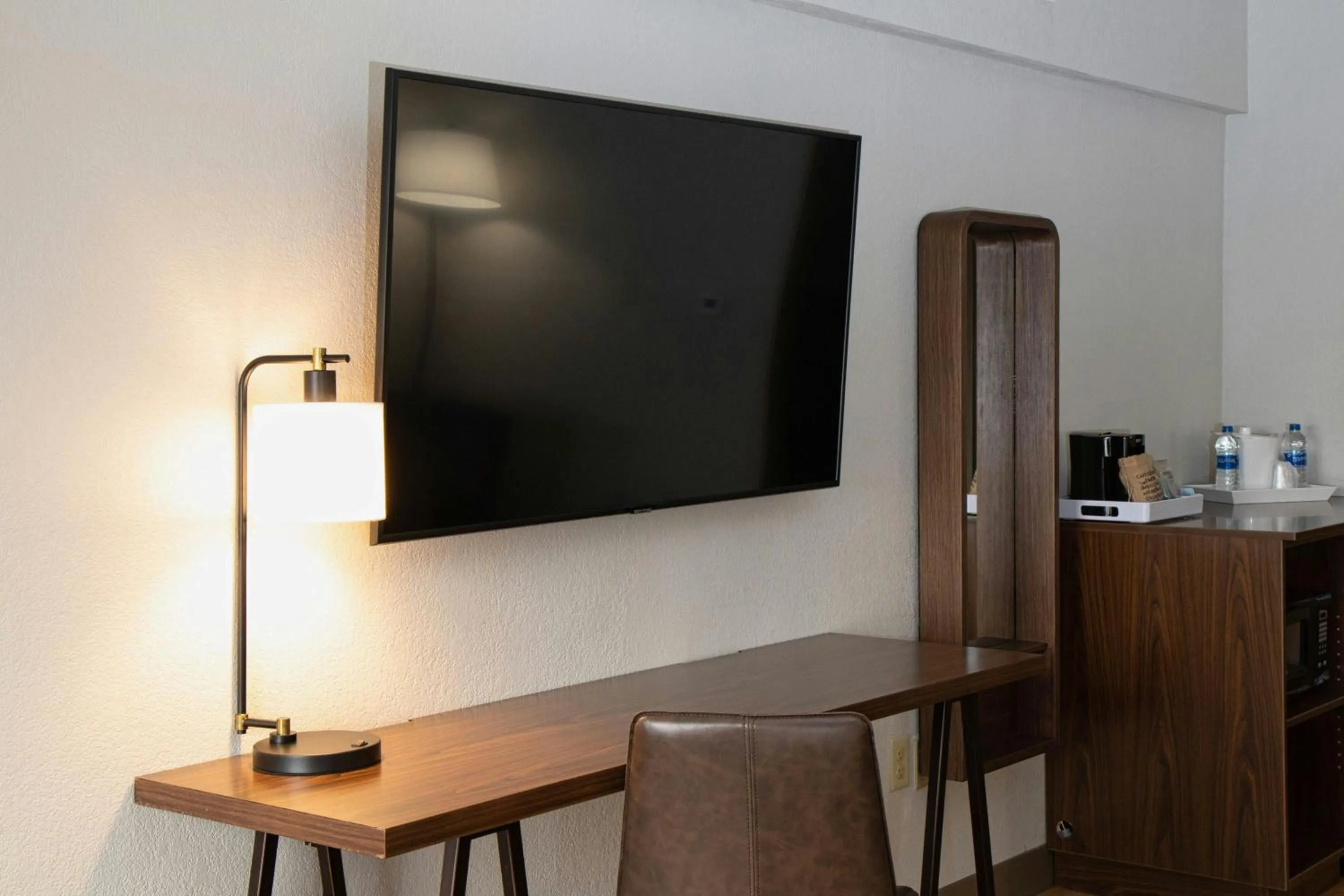 Photo of the whole room in Four Points by Sheraton Allentown Lehigh Valley