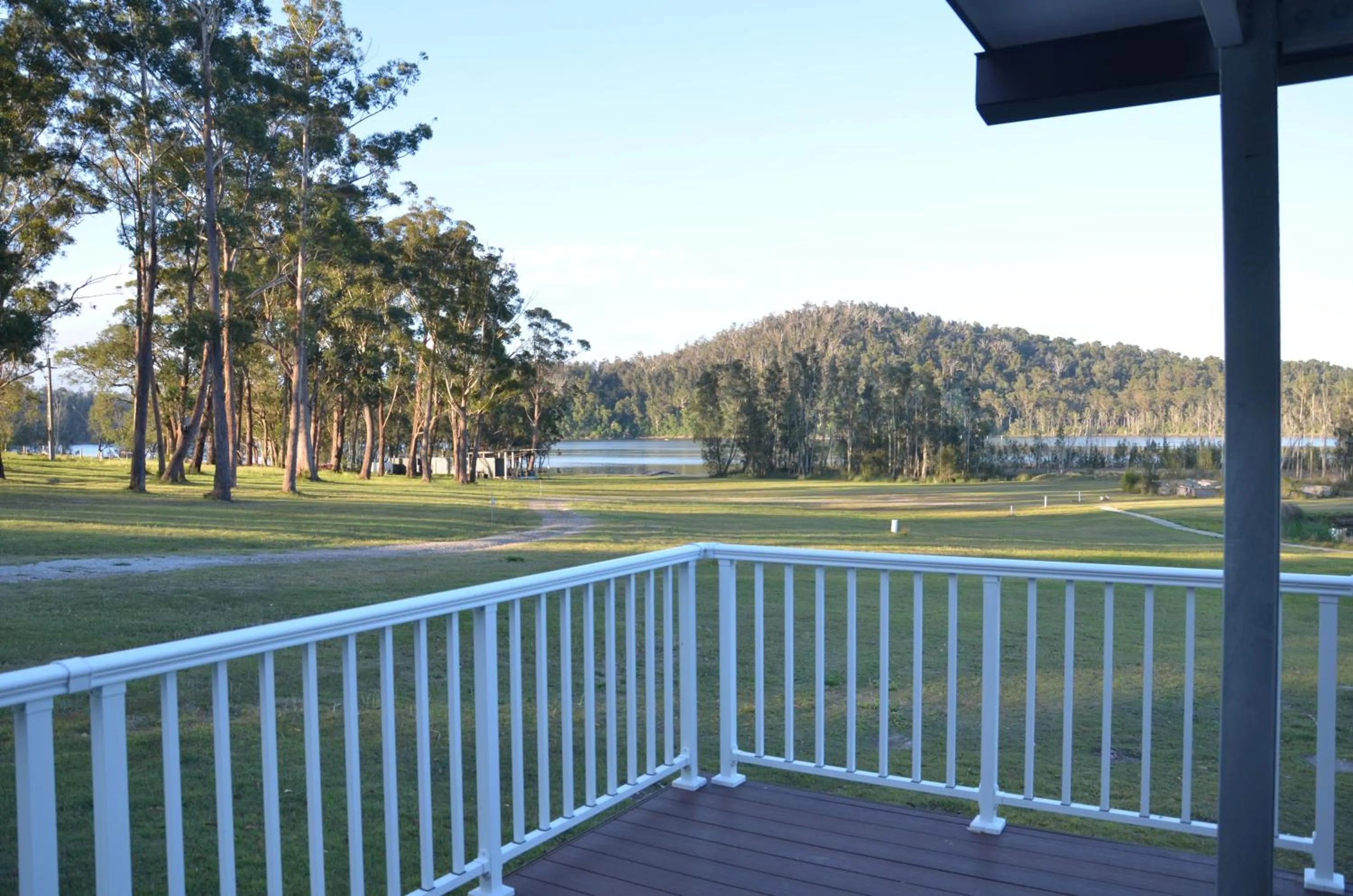 The Leaning Oak Holiday Lifestyles - Lake Conjola