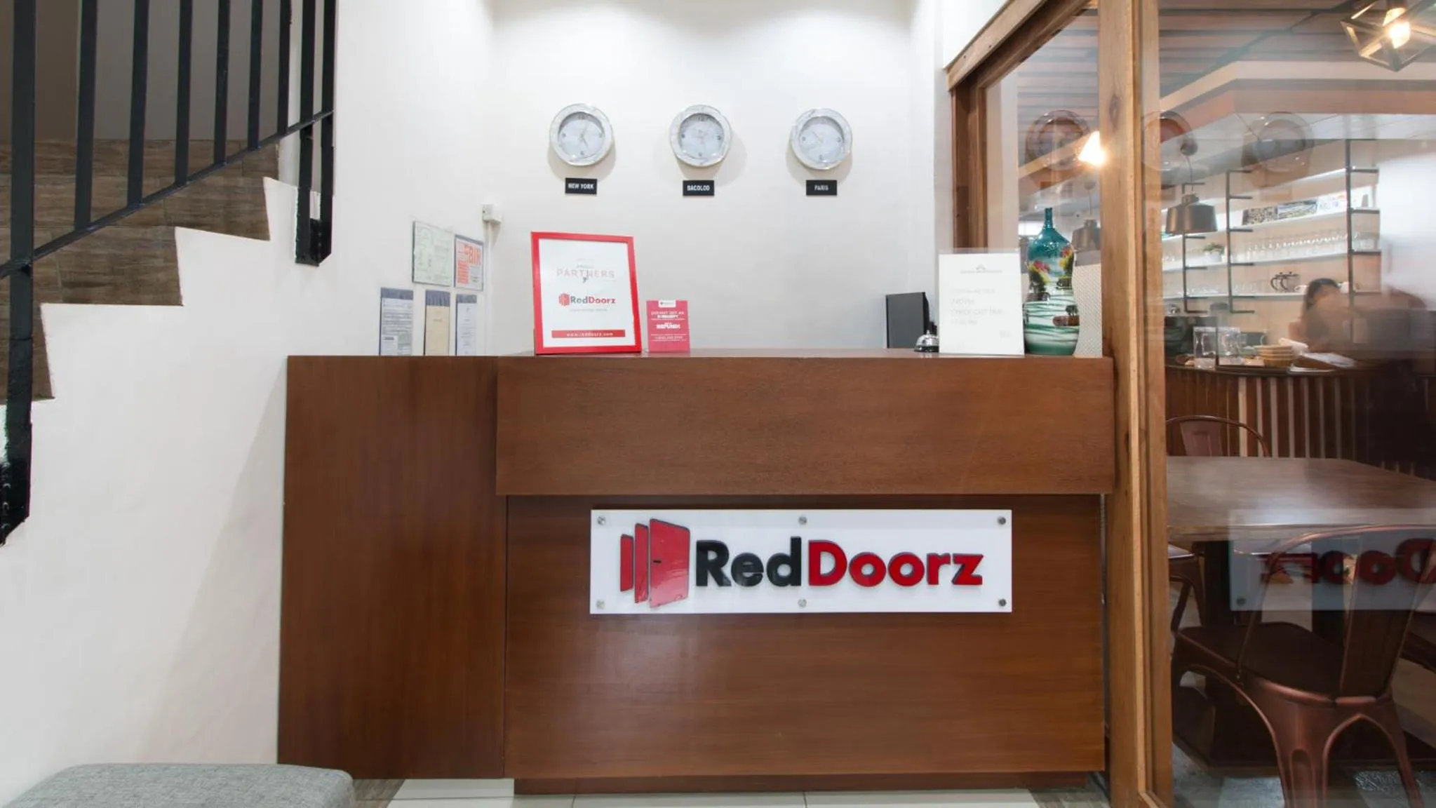 Lobby or reception in RedDoorz Plus @ Diola Villamonte Bacolod
