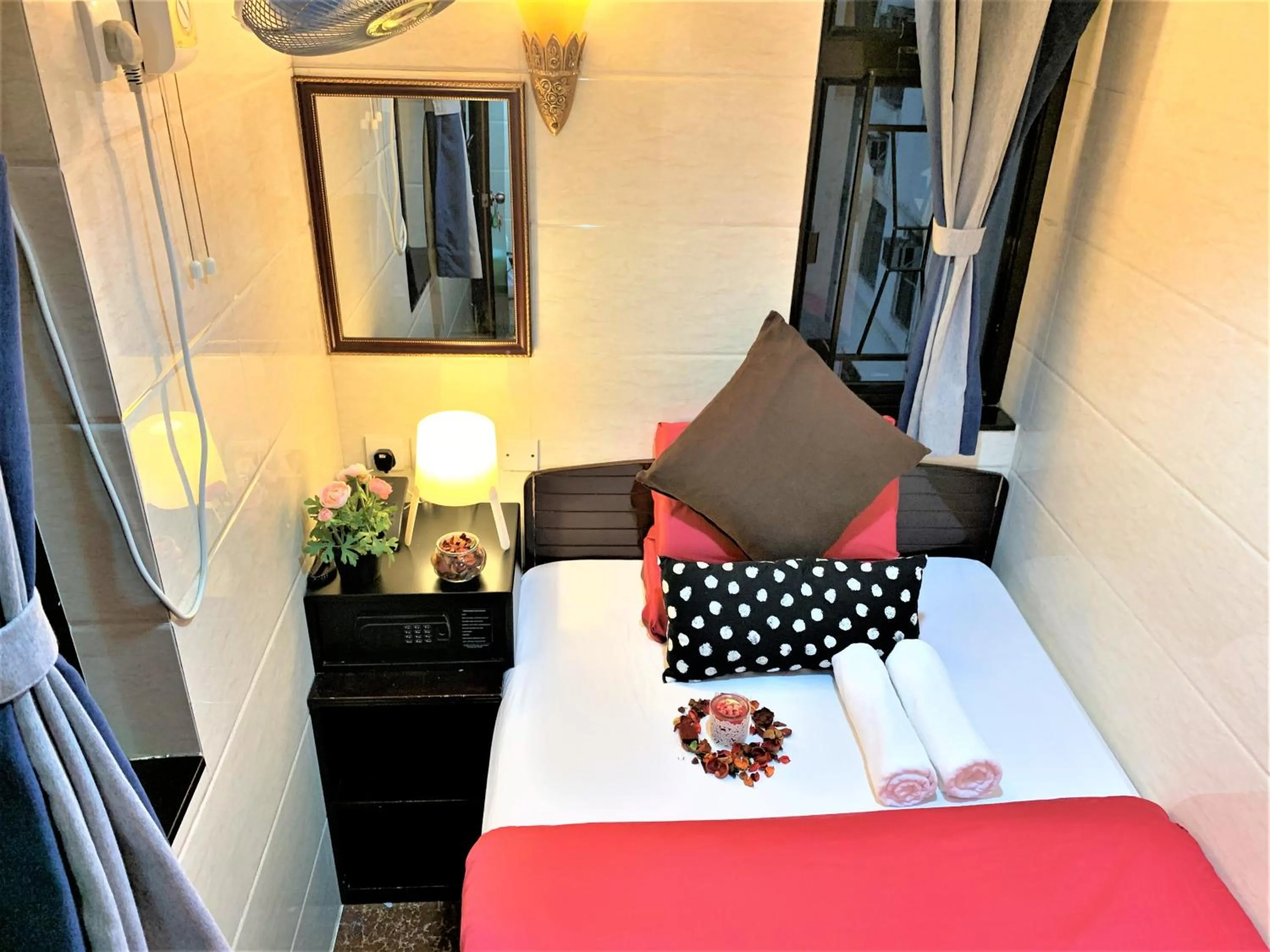 Bed in Metrocity Lounge