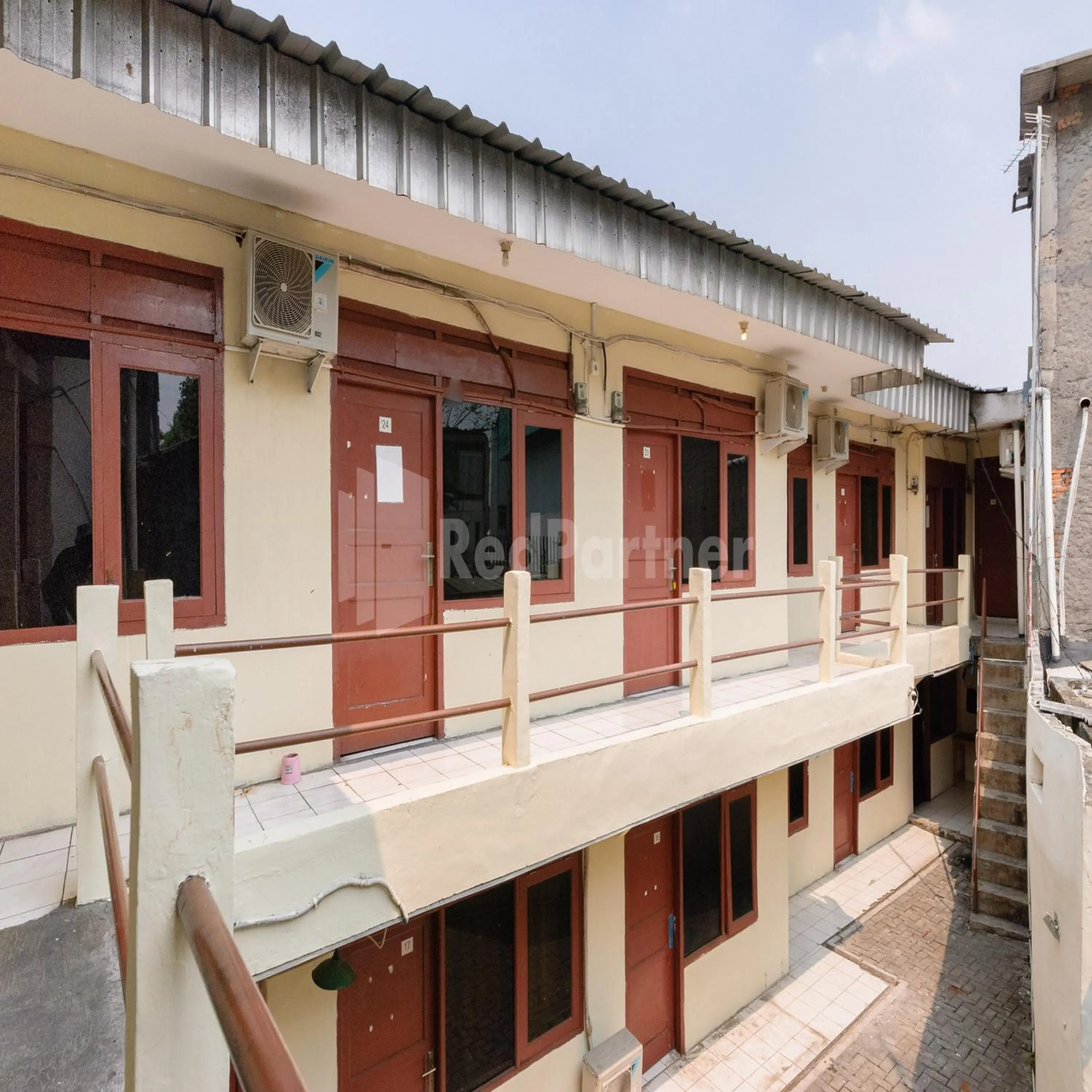 Property building in SUPER OYO 591 Mn Residence Syariah