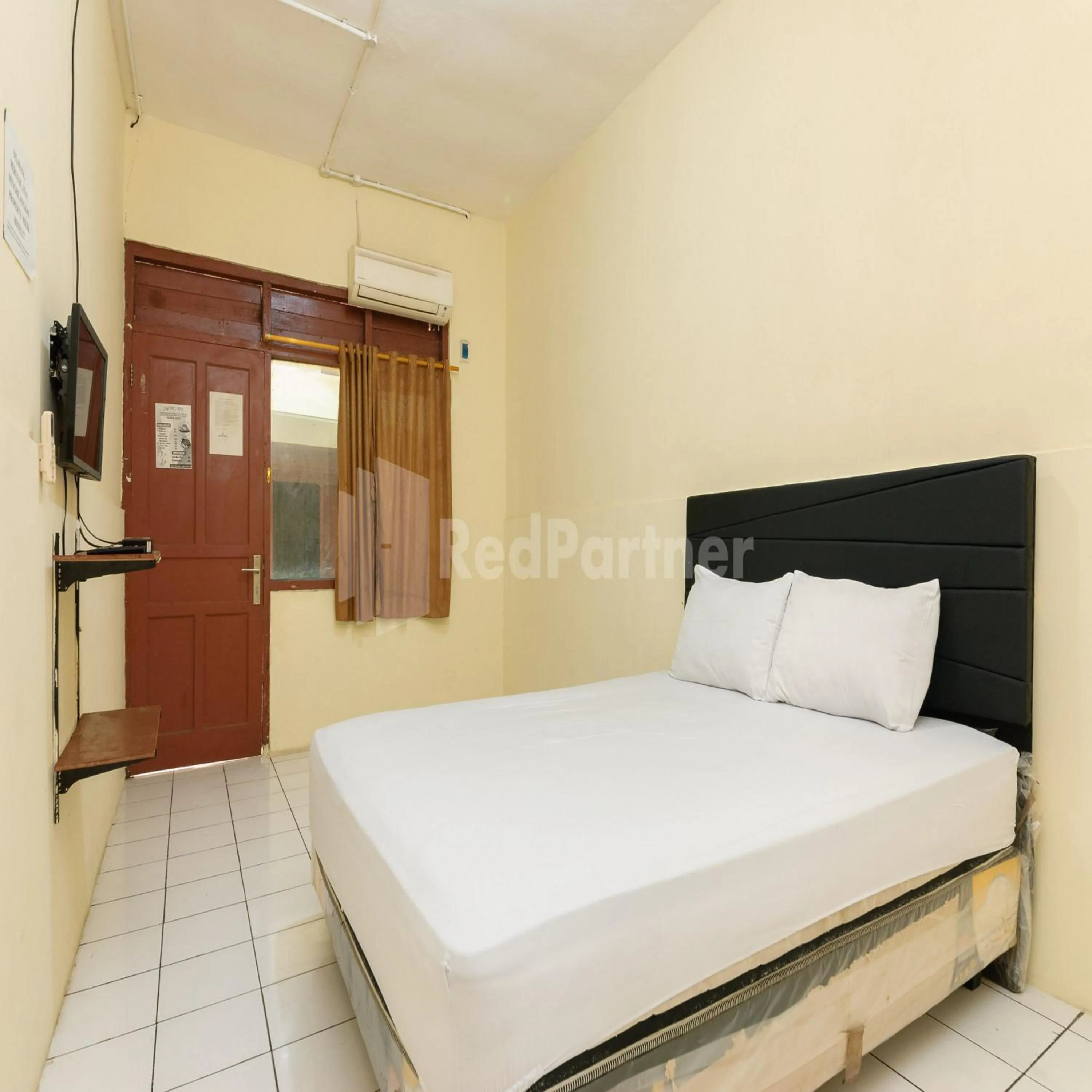 Bedroom, Bed in SUPER OYO 591 Mn Residence Syariah