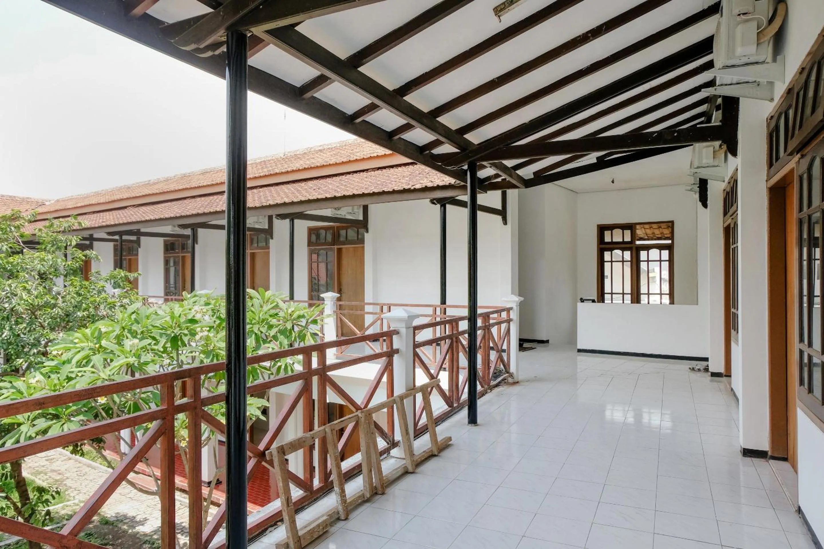 Lobby or reception in Hotel O Kina Family Residence Syariah